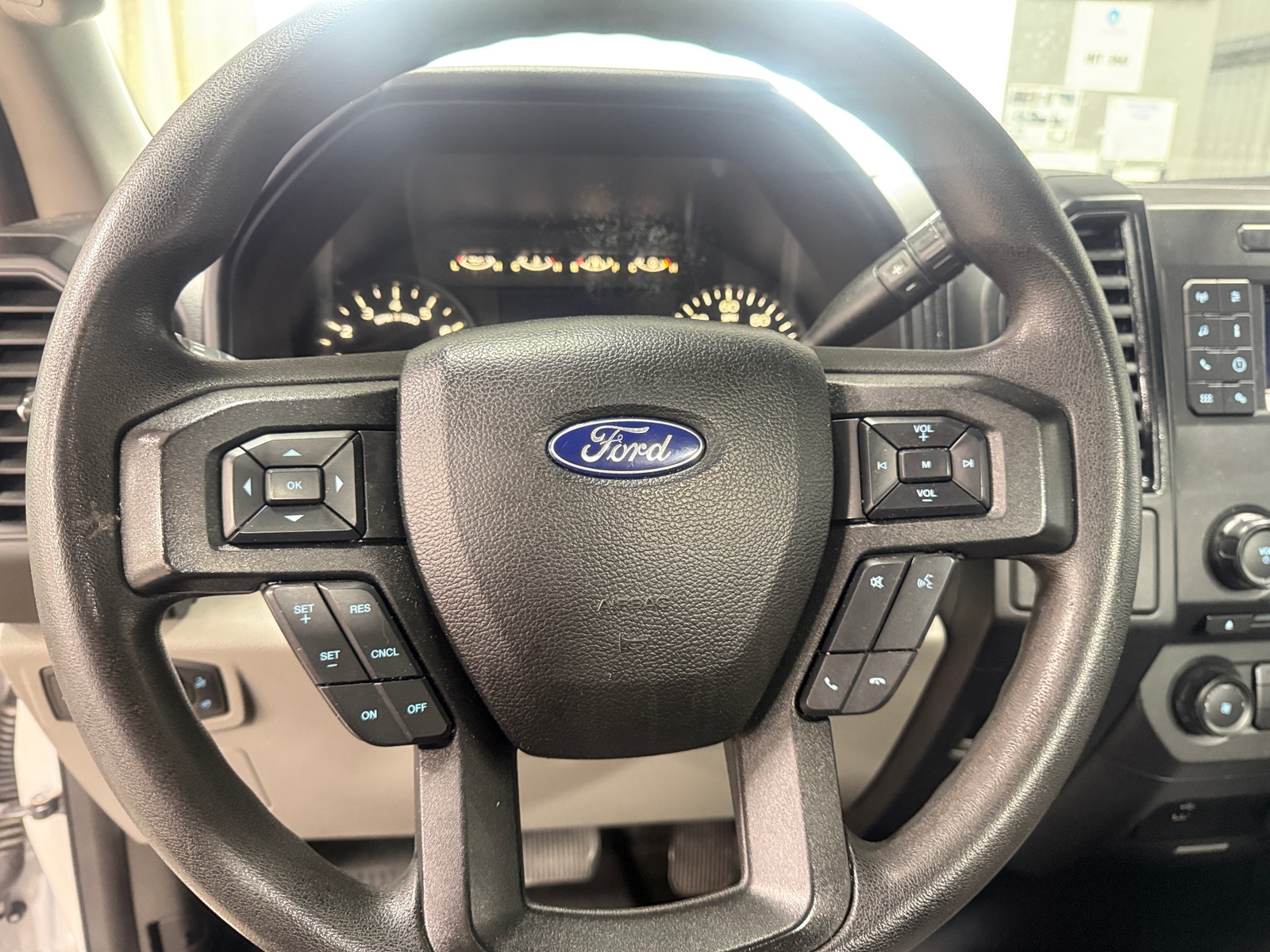 Thumbnail: 2018 Ford Econoline - 4