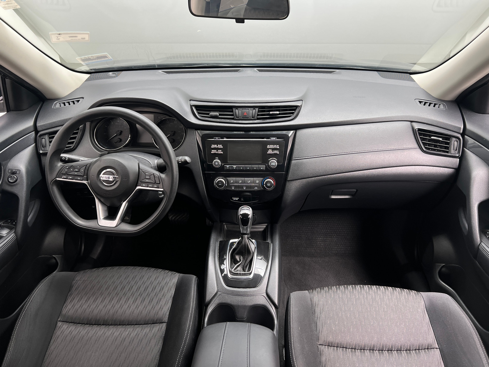 Thumbnail: 2017 Nissan Rogue - 3