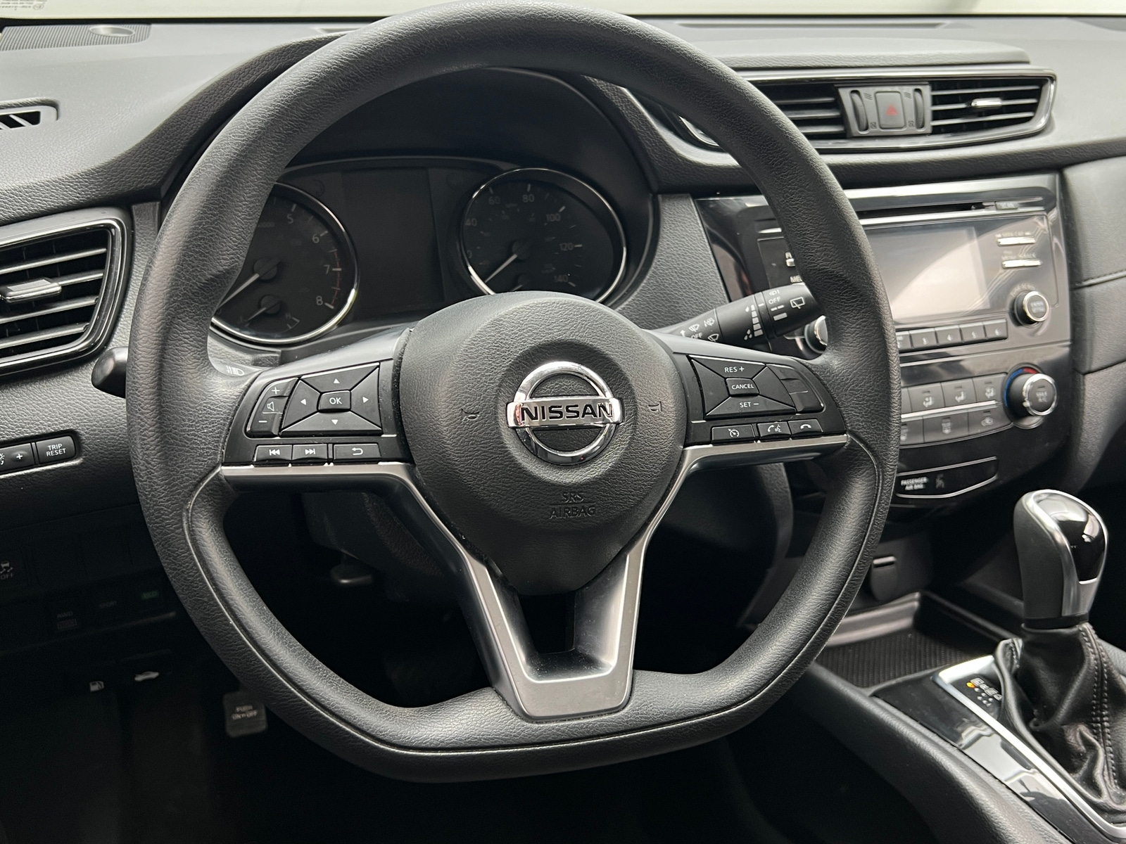 Thumbnail: 2017 Nissan Rogue - 5