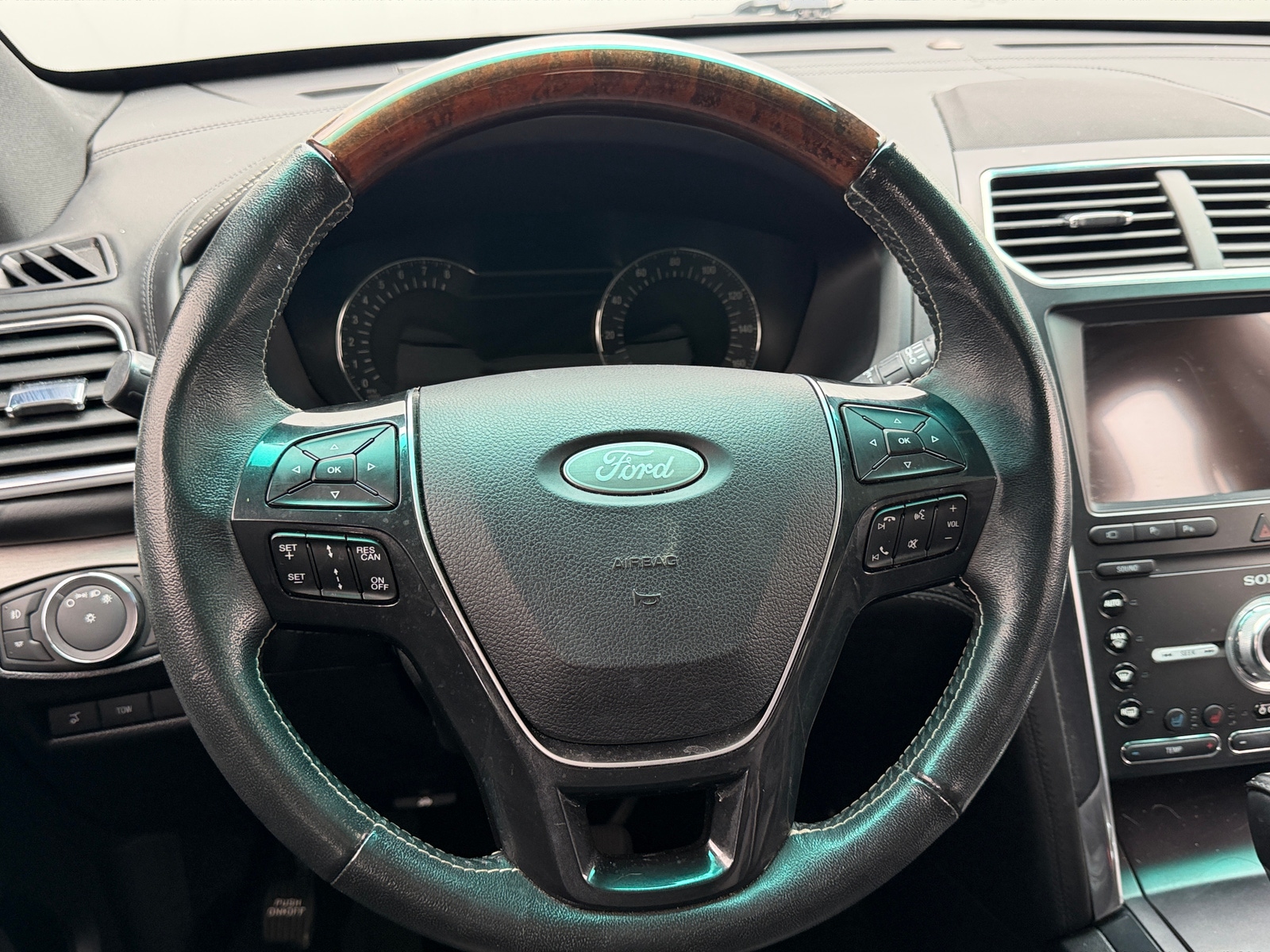 Thumbnail: 2019 Ford Explorer - 4