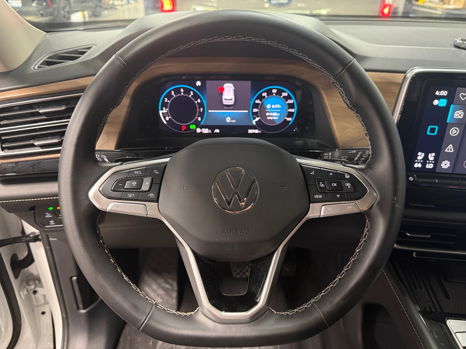 Thumbnail: 2025 Volkswagen Atlas - 4