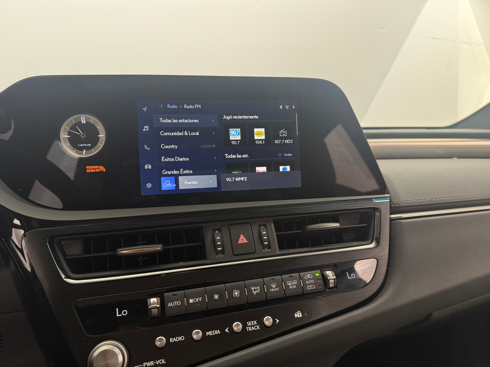 Thumbnail: 2024 Lexus ES - 3