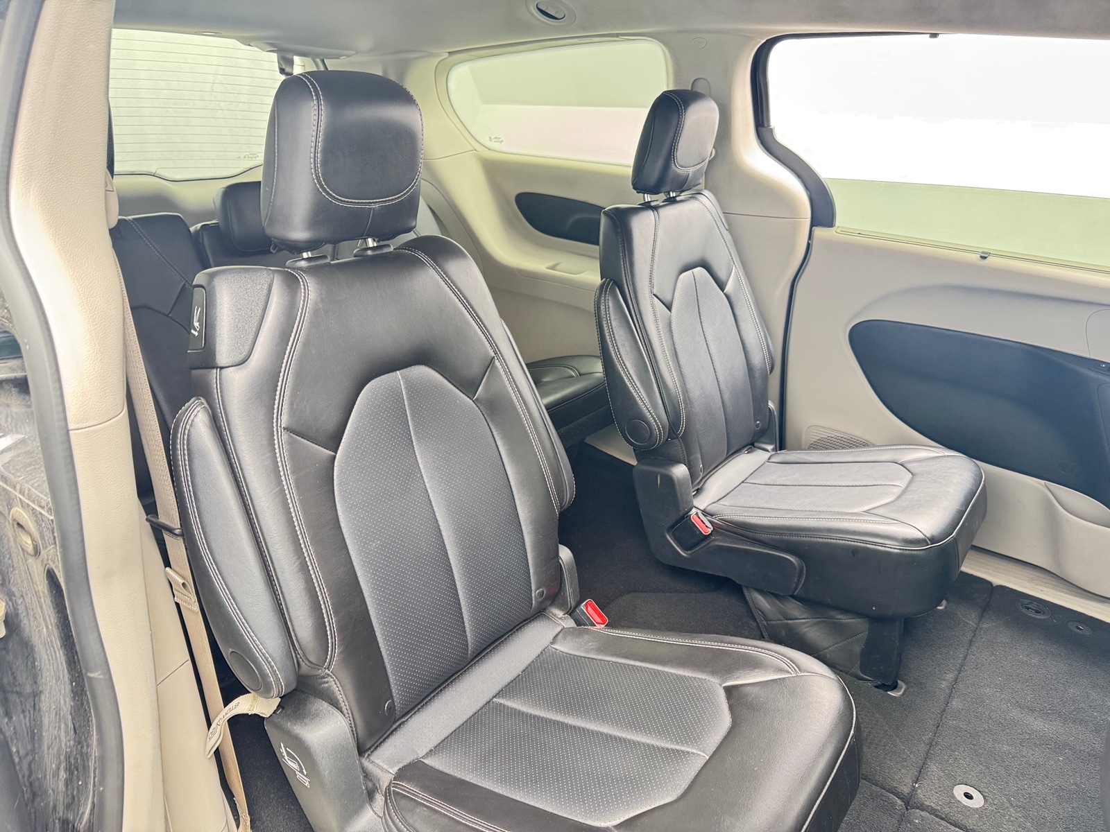 Thumbnail: 2024 Chrysler Pacifica - 5