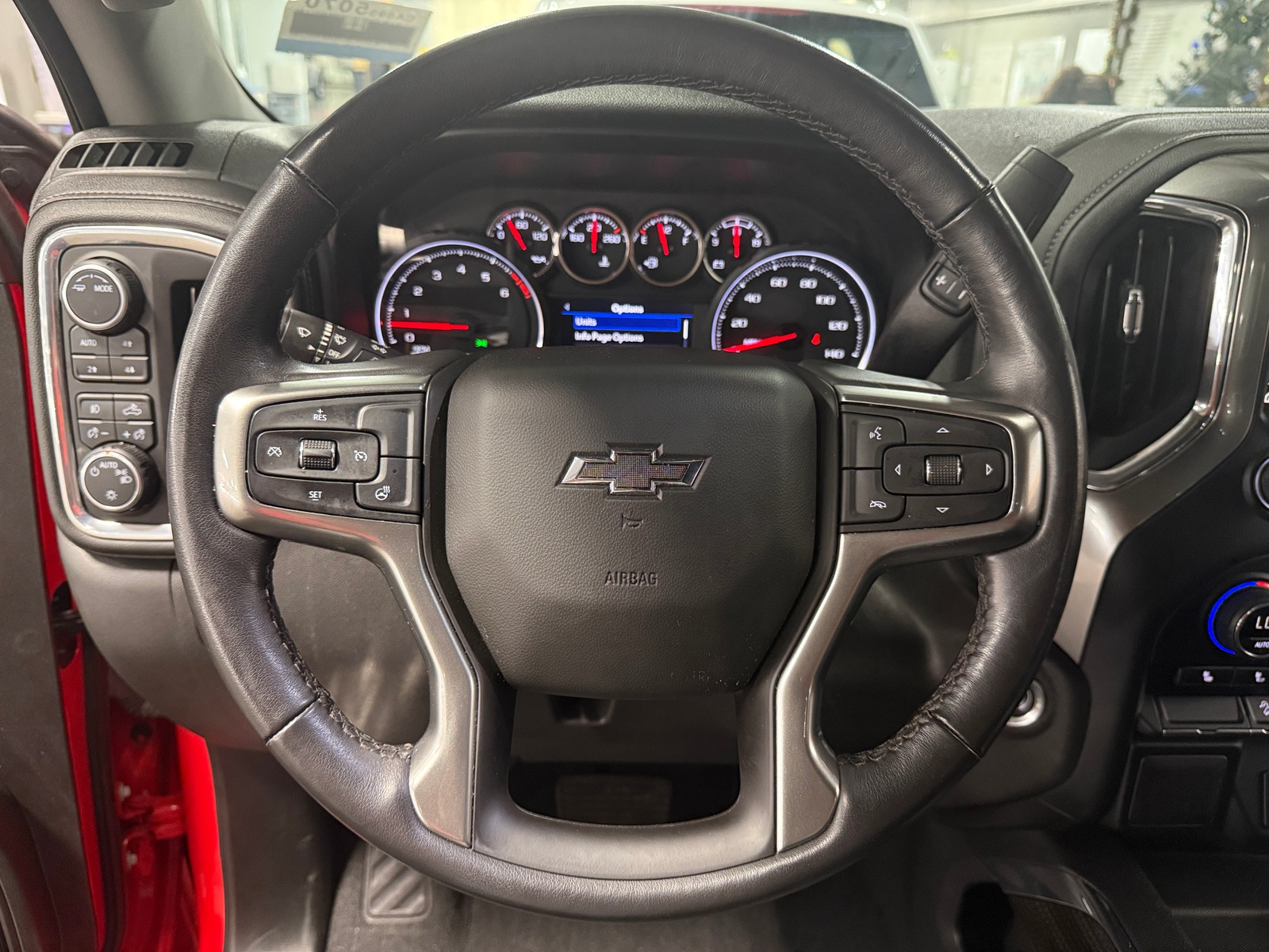 Thumbnail: 2021 Chevrolet Silverado 1500 - 5