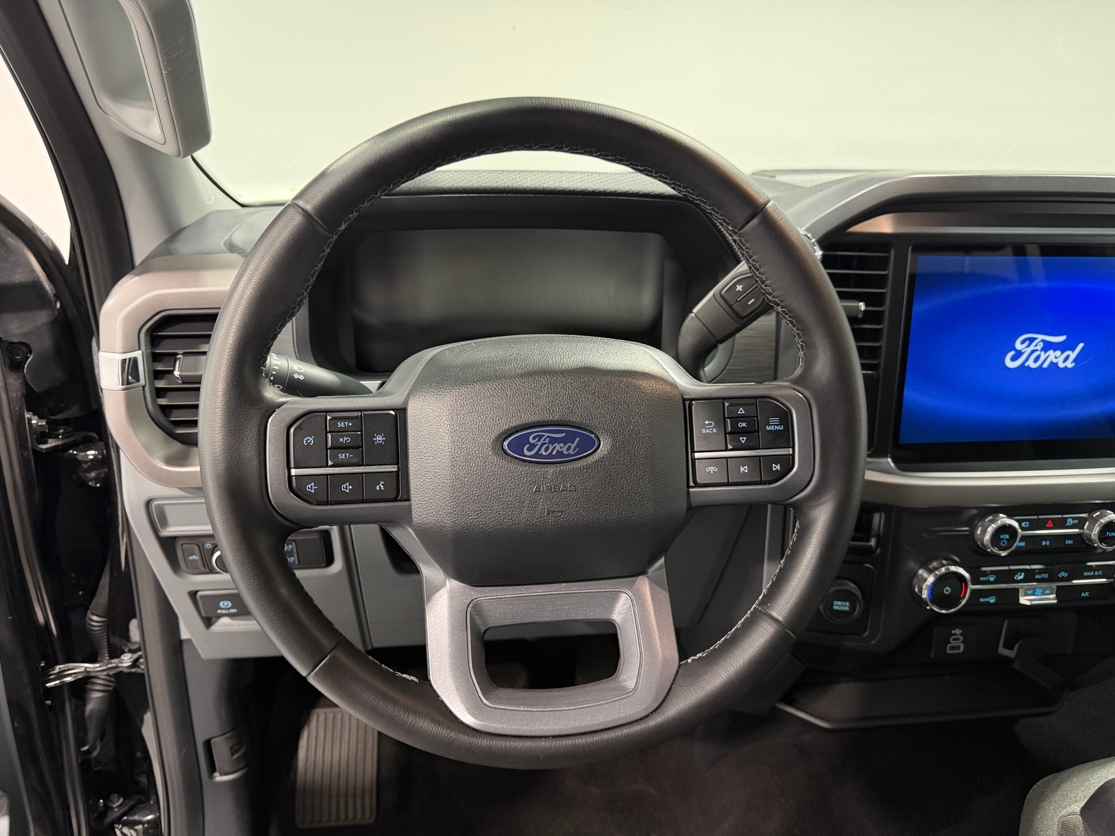 Thumbnail: 2025 Ford Econoline - 5