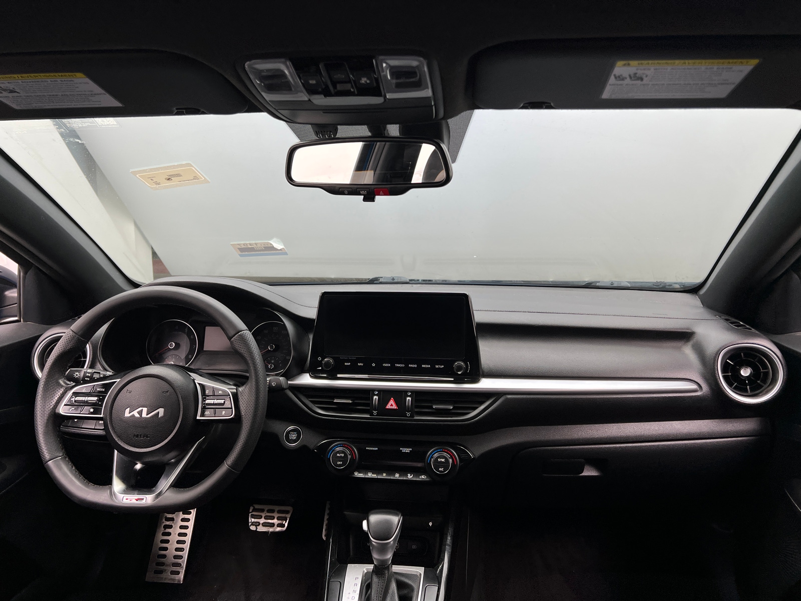 Thumbnail: 2023 Kia Forte - 3