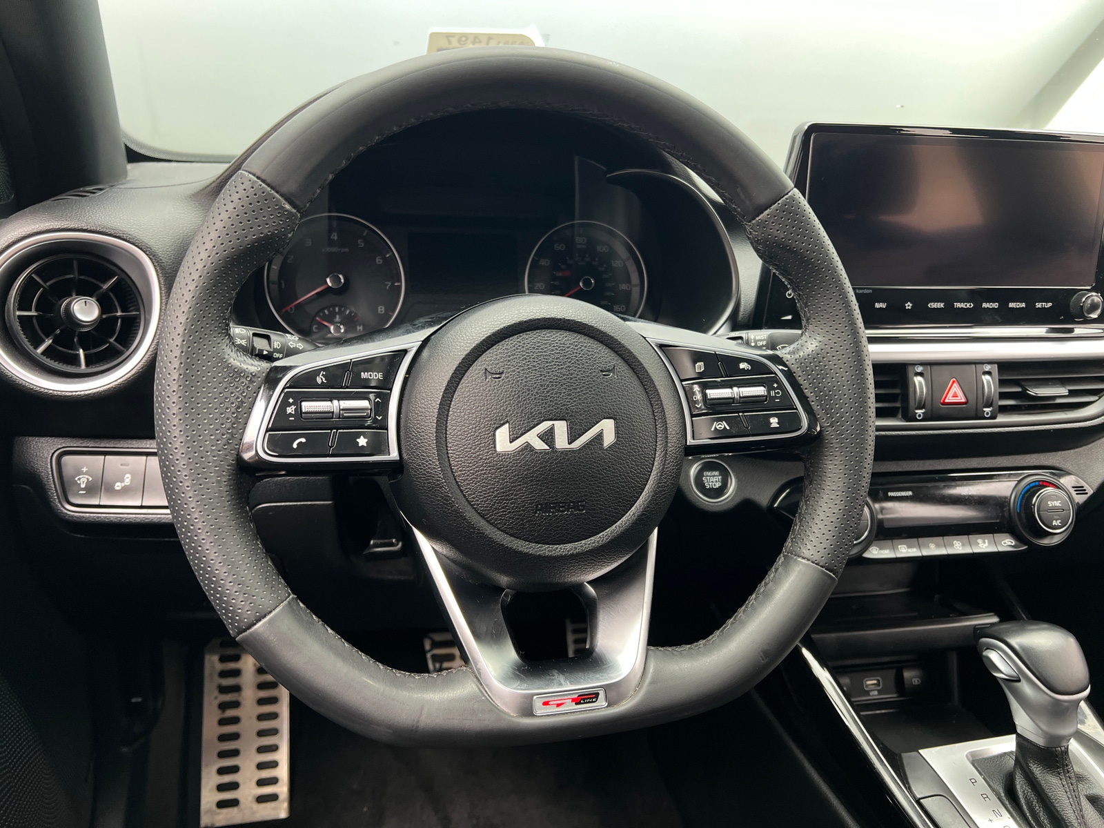 Thumbnail: 2023 Kia Forte - 5