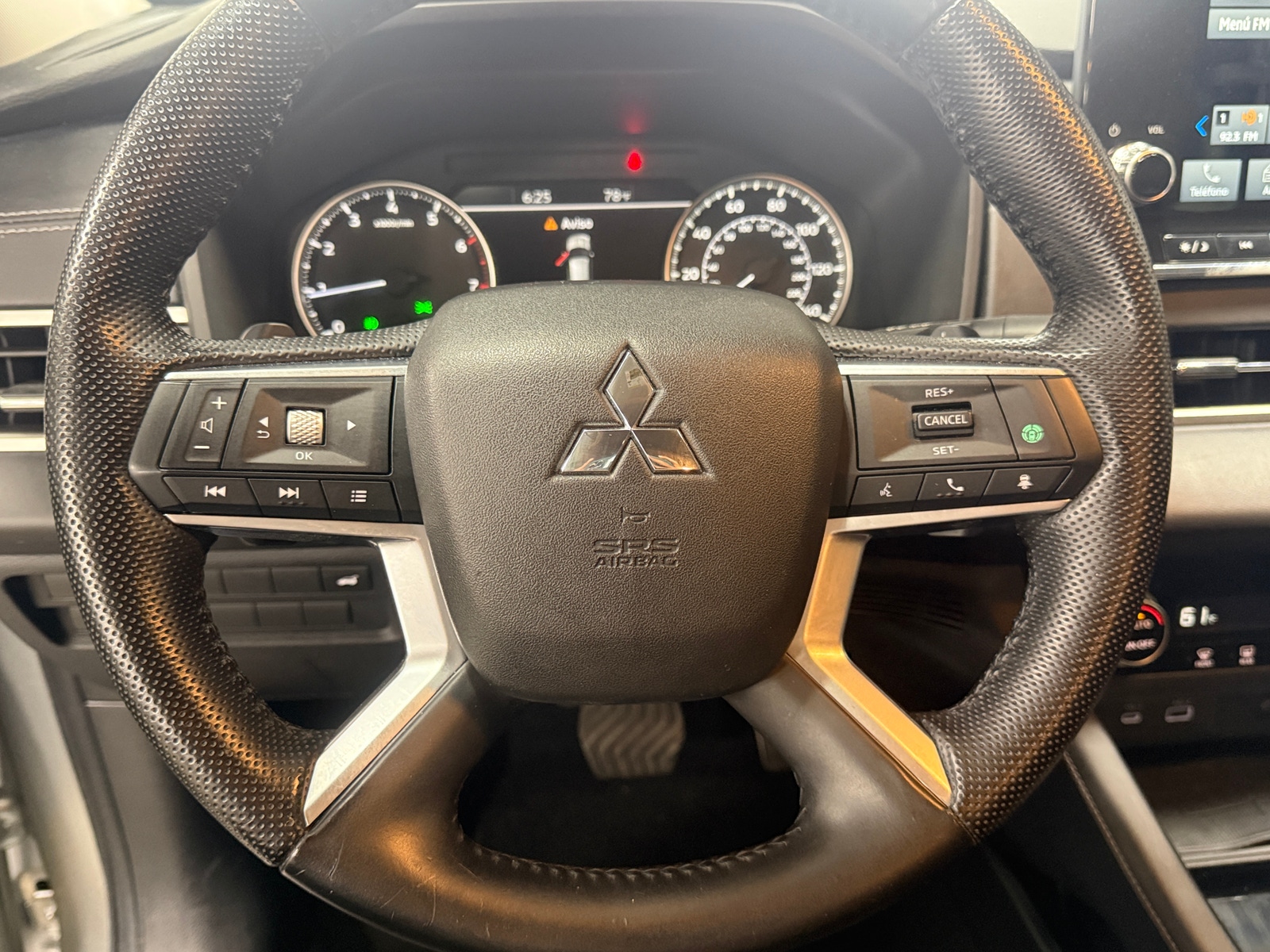 Thumbnail: 2022 Mitsubishi Outlander - 5