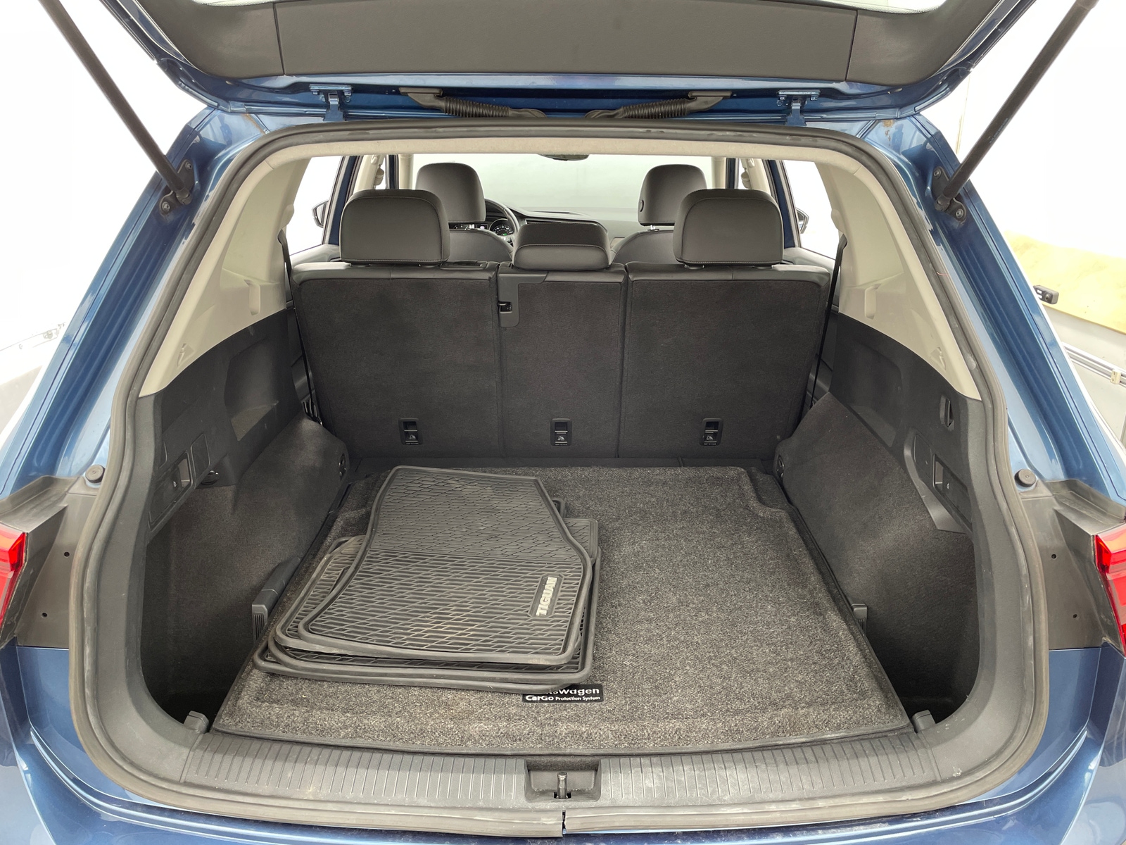 Thumbnail: 2020 Volkswagen Tiguan - 6