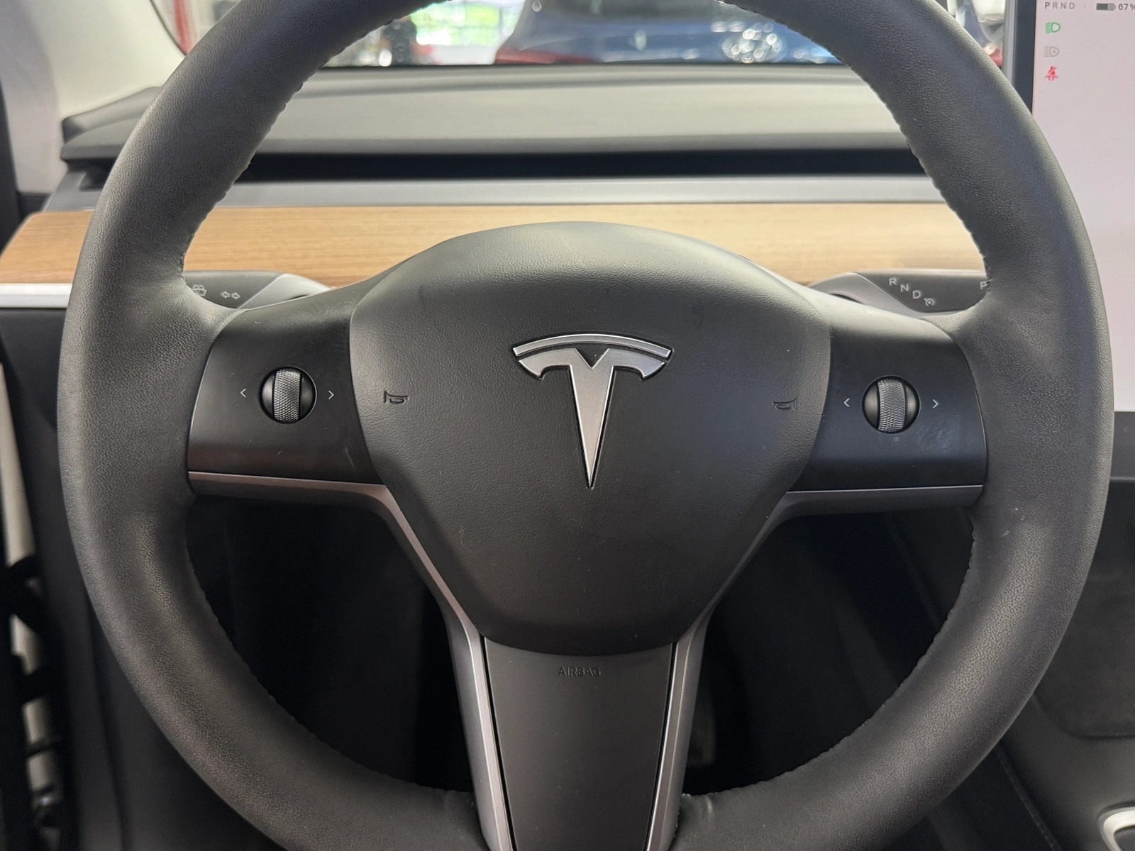 Thumbnail: 2023 Tesla Model Y - 4