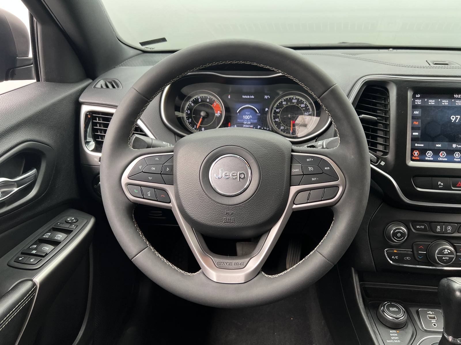 Thumbnail: 2021 Jeep Cherokee - 4
