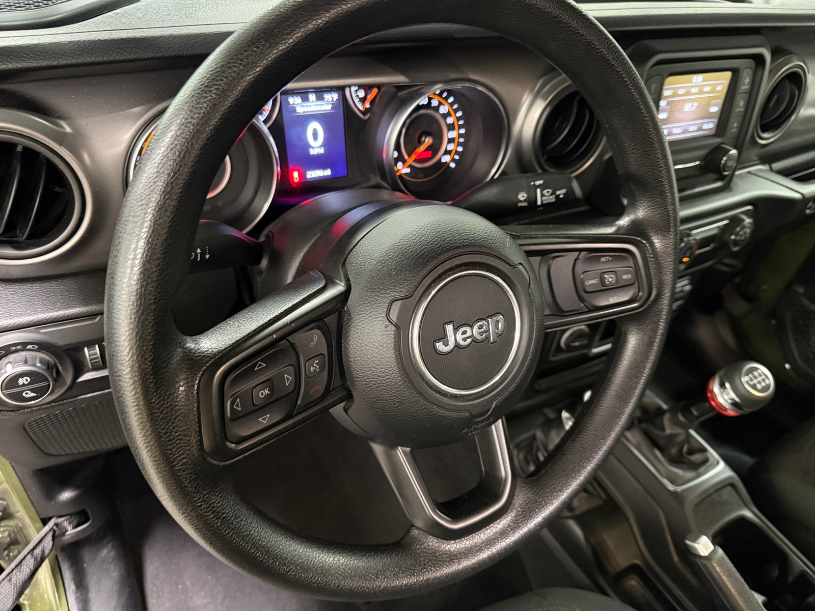 Thumbnail: 2021 Jeep Gladiator - 5