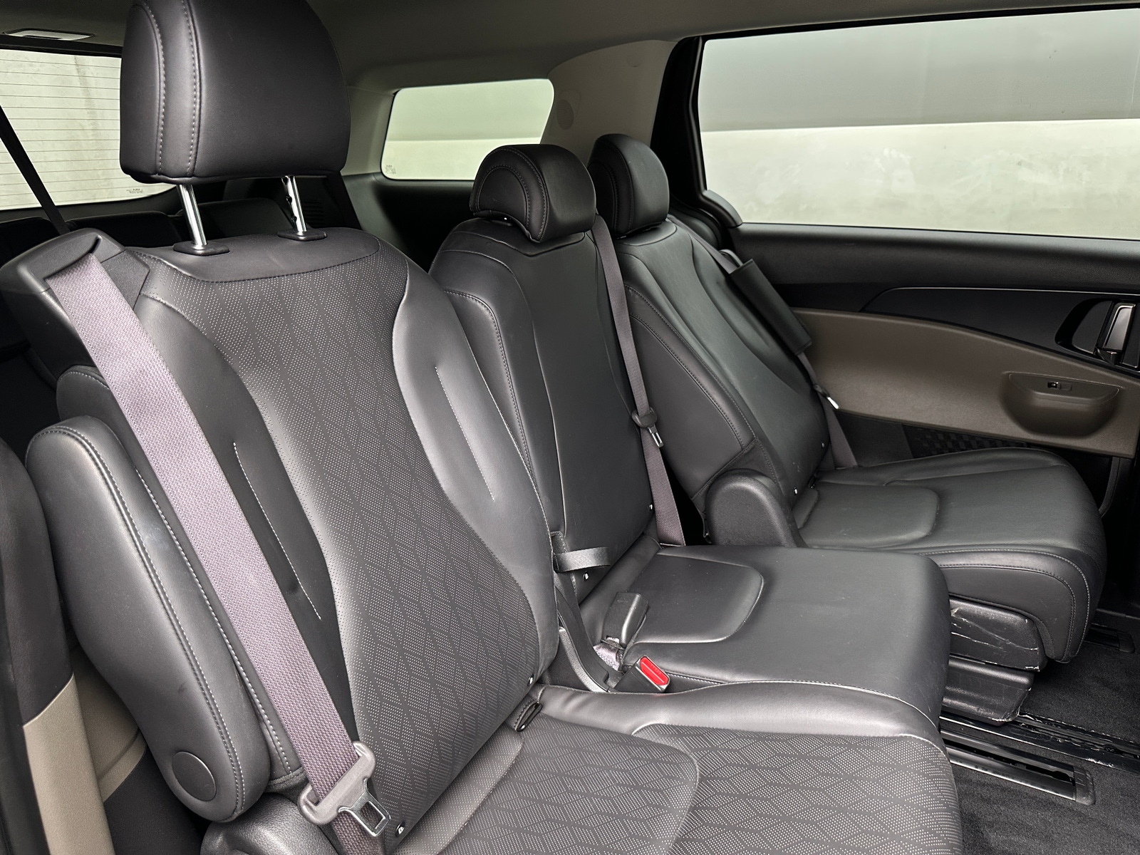 Thumbnail: 2025 Kia Carnival - 5