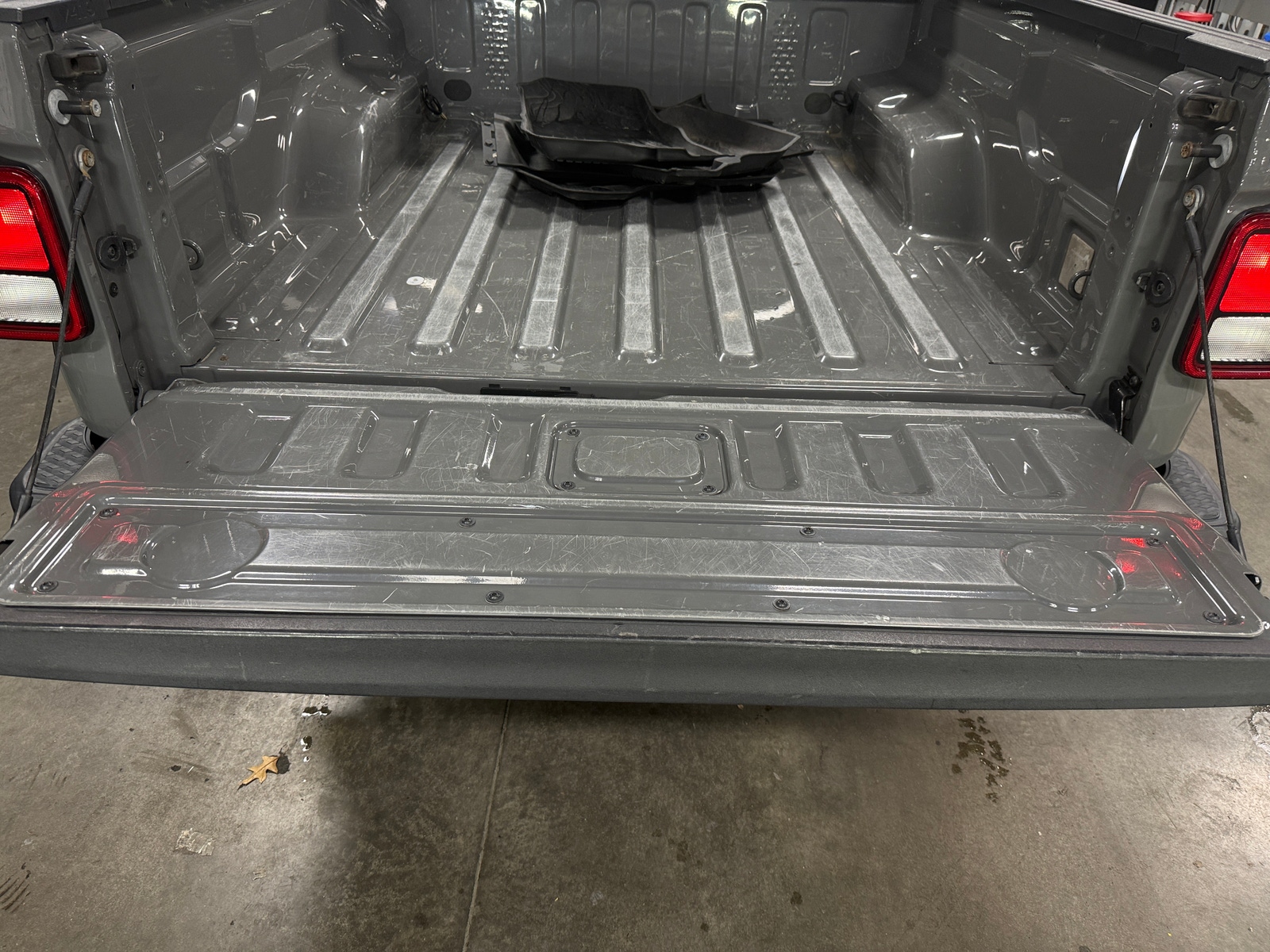 Thumbnail: 2020 Jeep Gladiator - 7