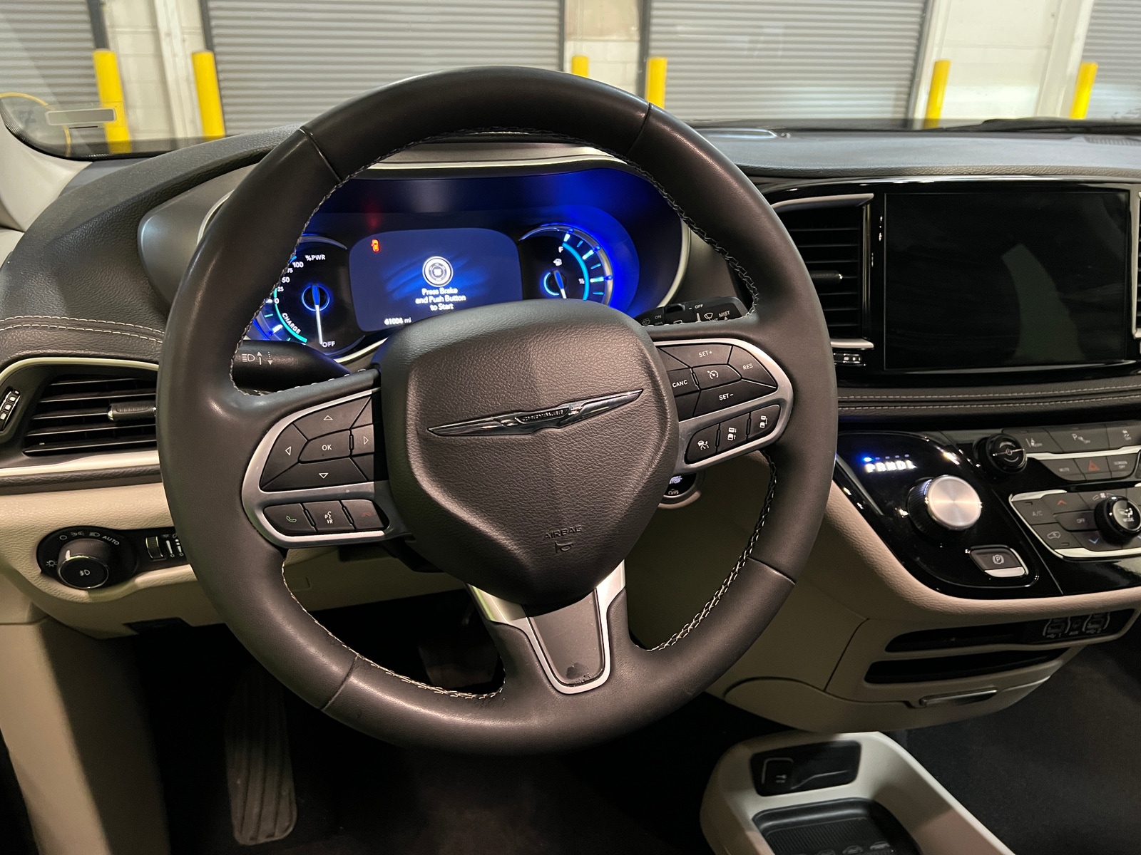 Thumbnail: 2024 Chrysler Pacifica - 4