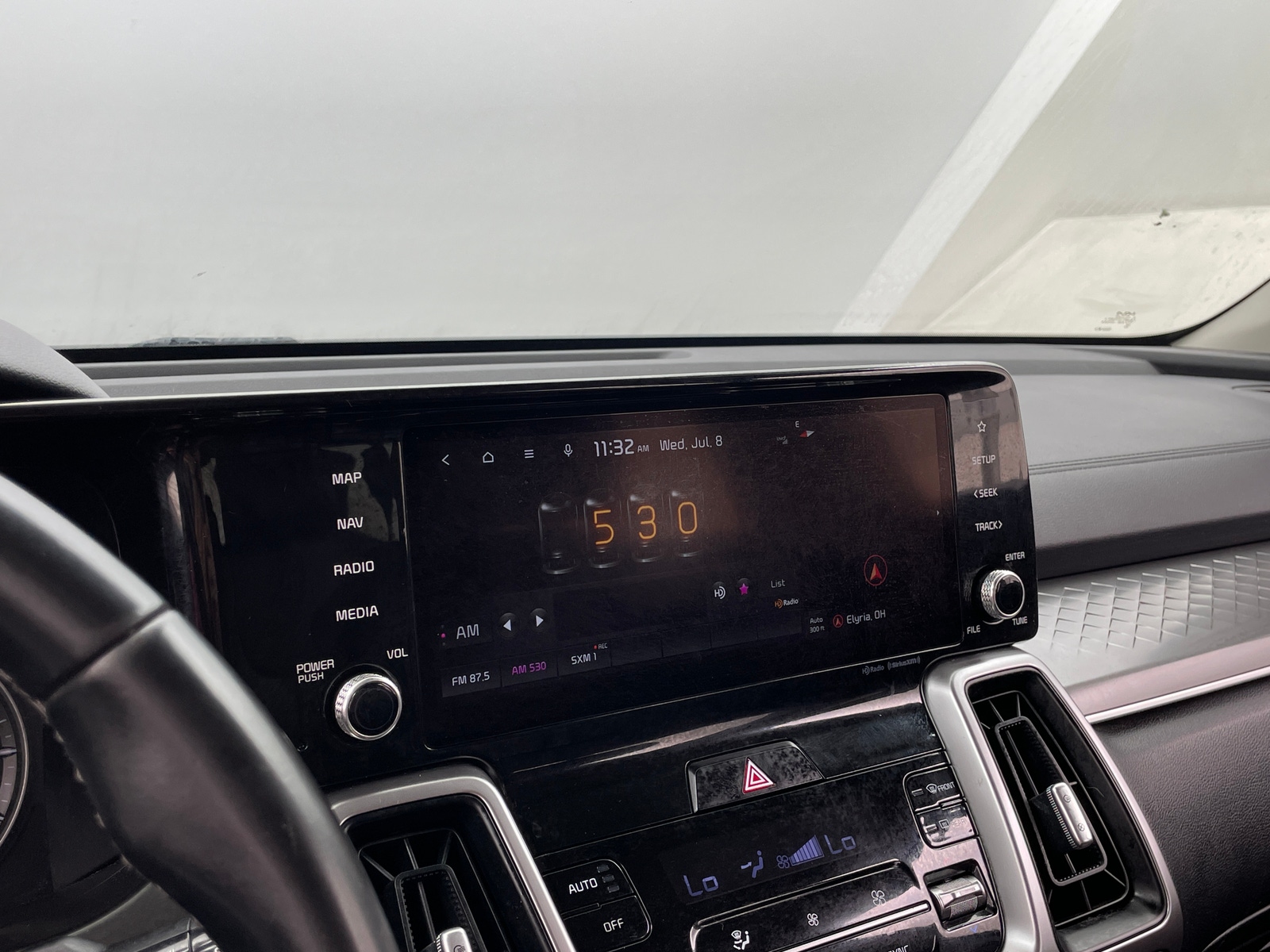 Thumbnail: 2022 Kia Sorento - 3