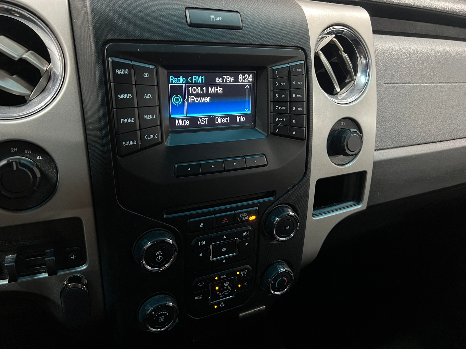 Thumbnail: 2014 Ford Econoline - 4