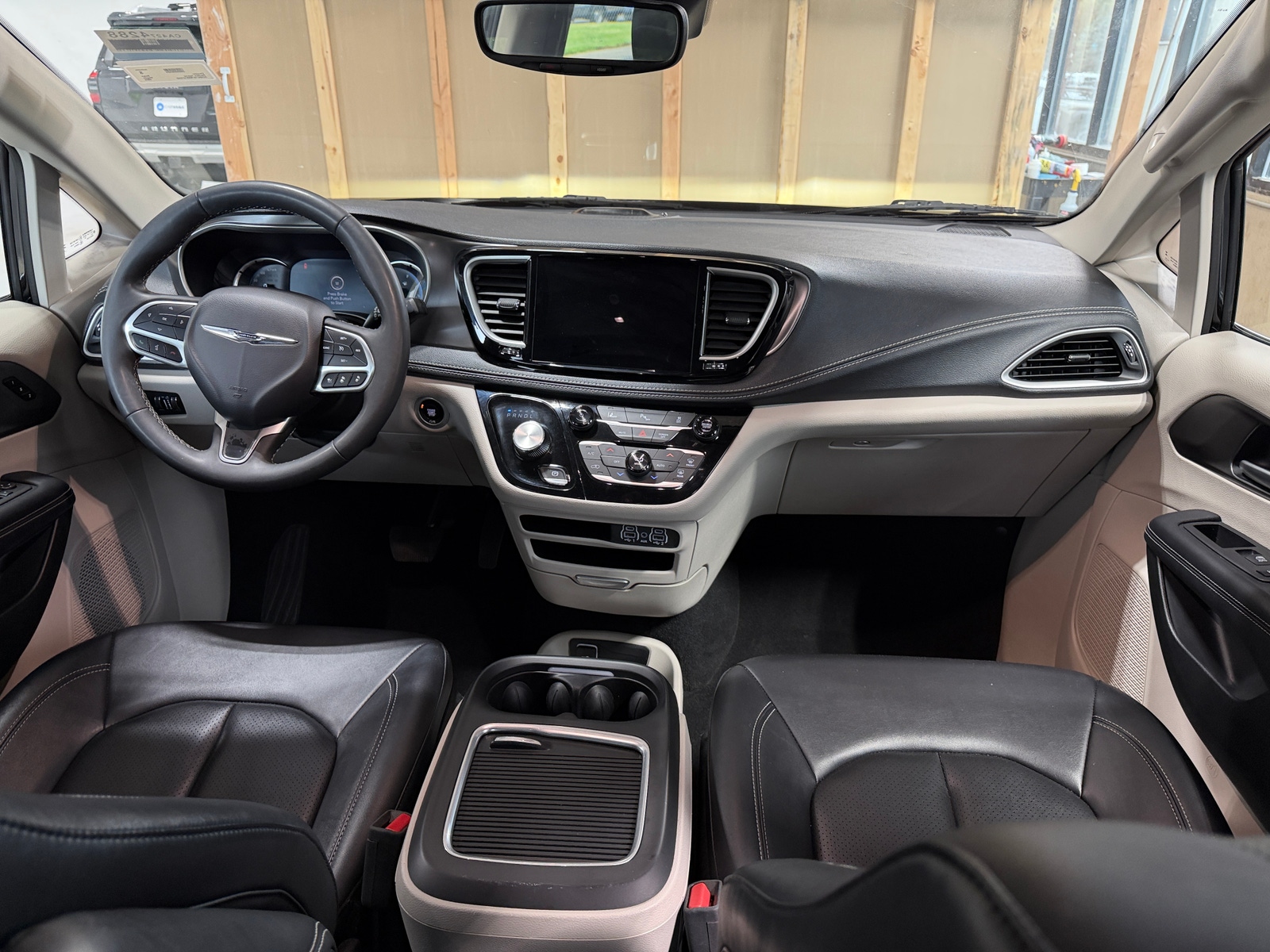 Thumbnail: 2024 Chrysler Pacifica - 2