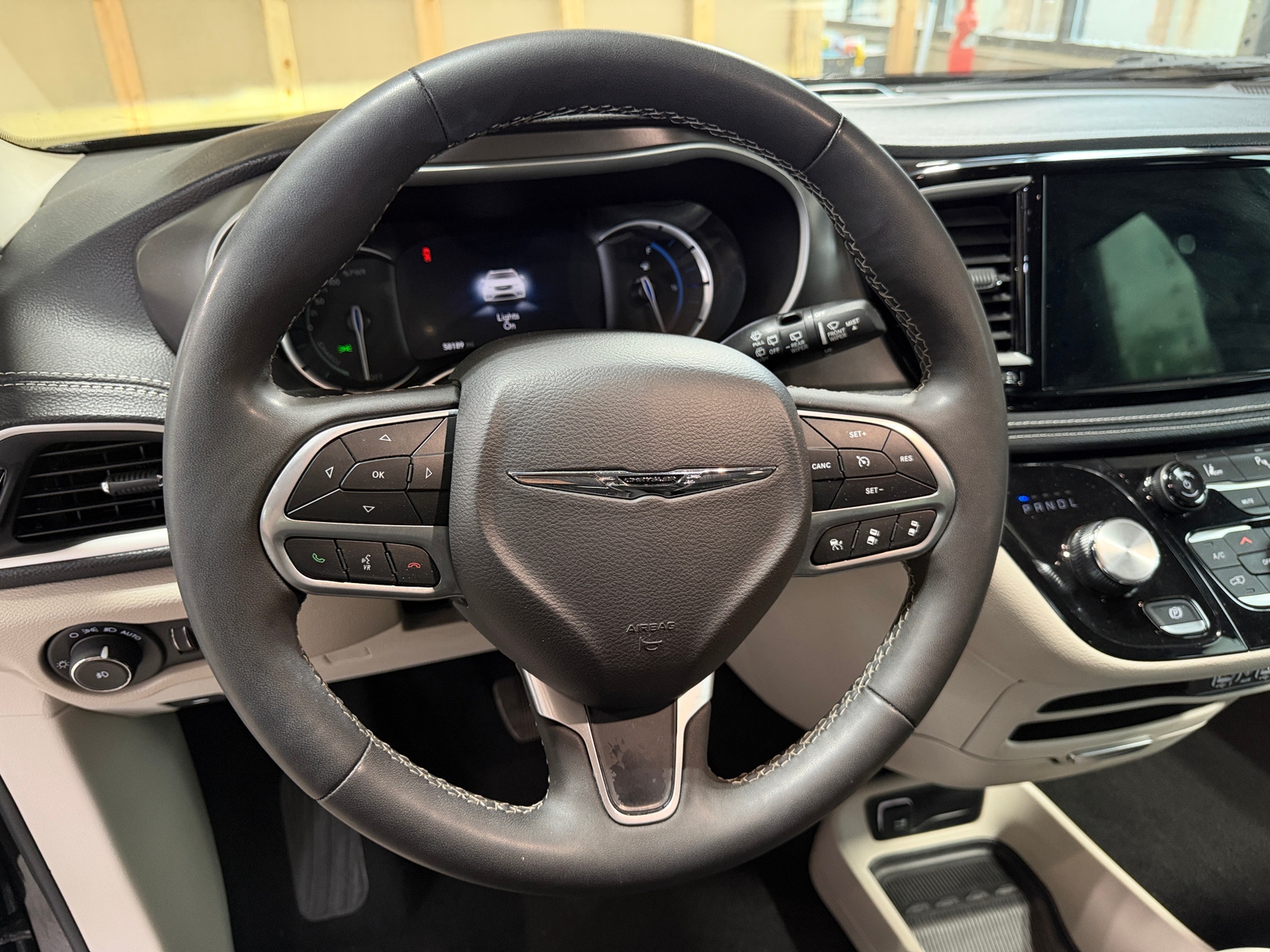 Thumbnail: 2024 Chrysler Pacifica - 4