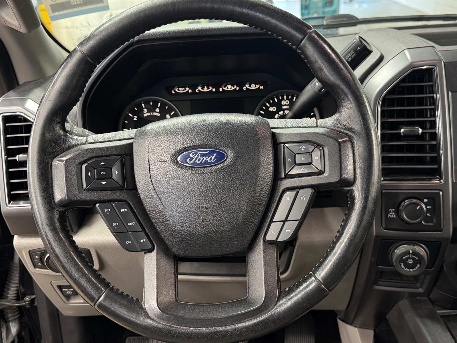 Thumbnail: 2018 Ford Econoline - 5