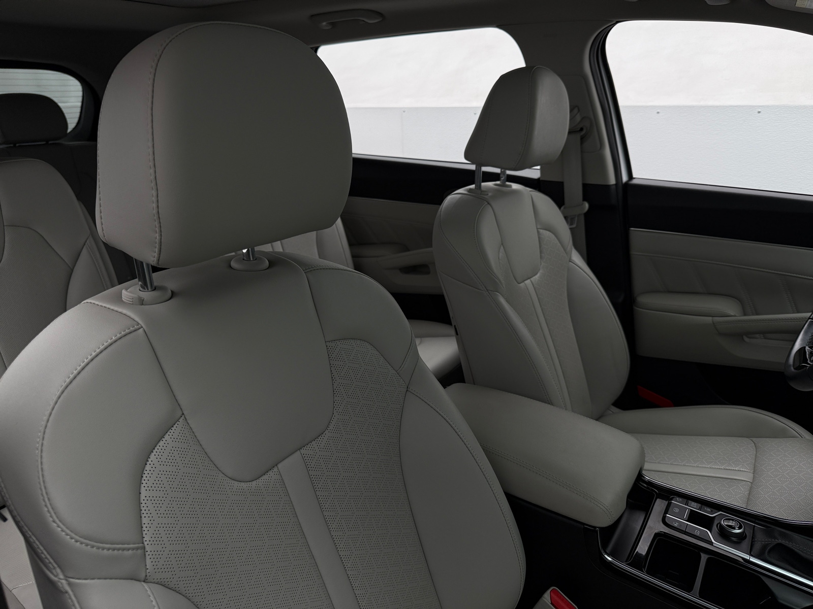 Thumbnail: 2023 Kia Sorento - 2