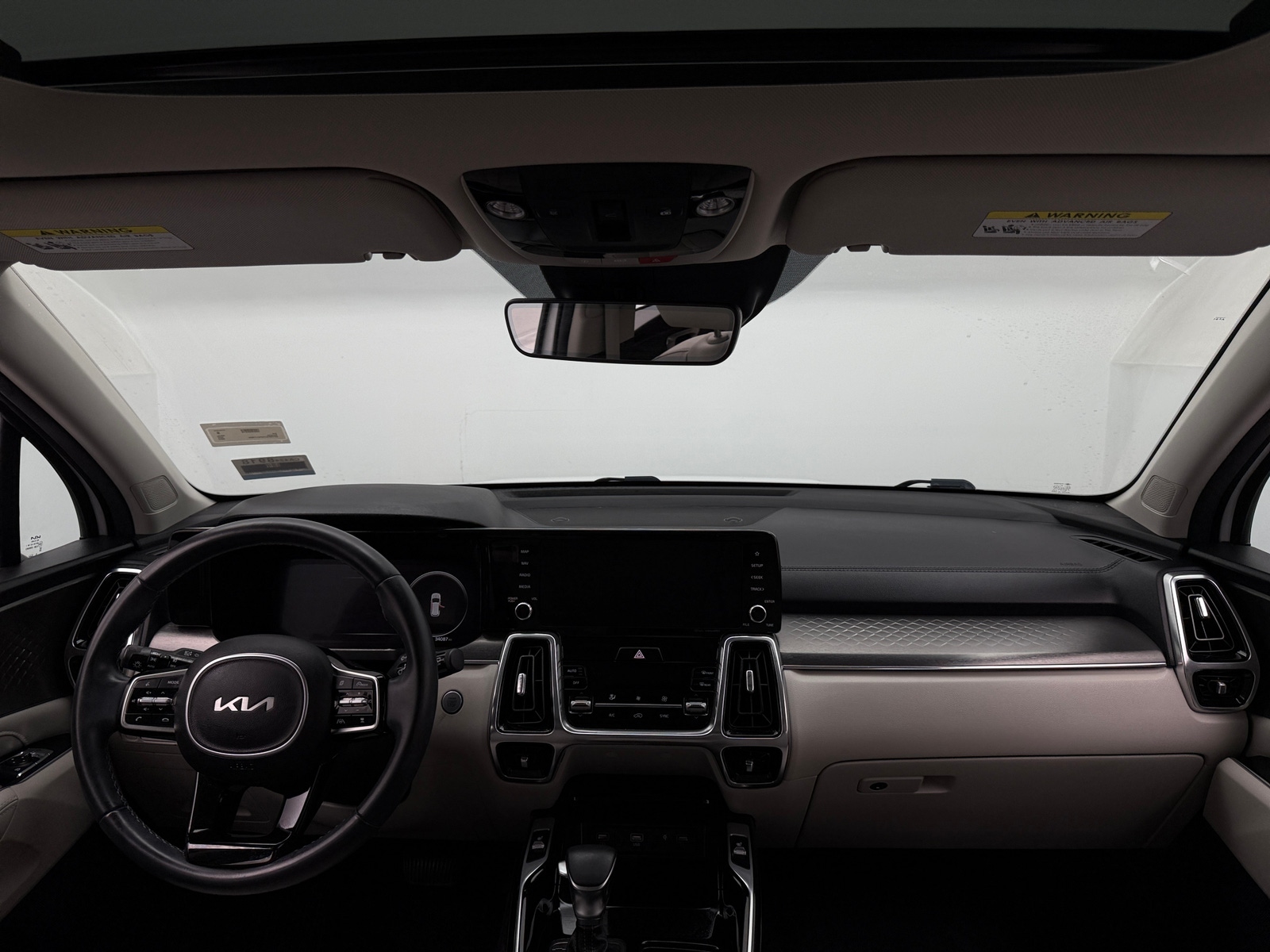 Thumbnail: 2023 Kia Sorento - 3