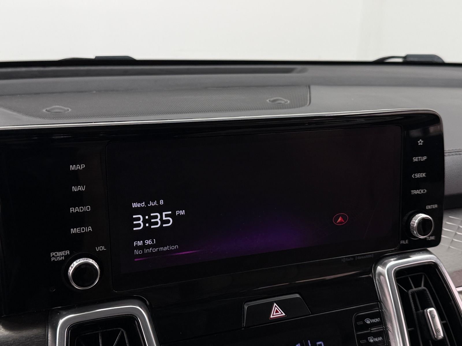 Thumbnail: 2023 Kia Sorento - 4