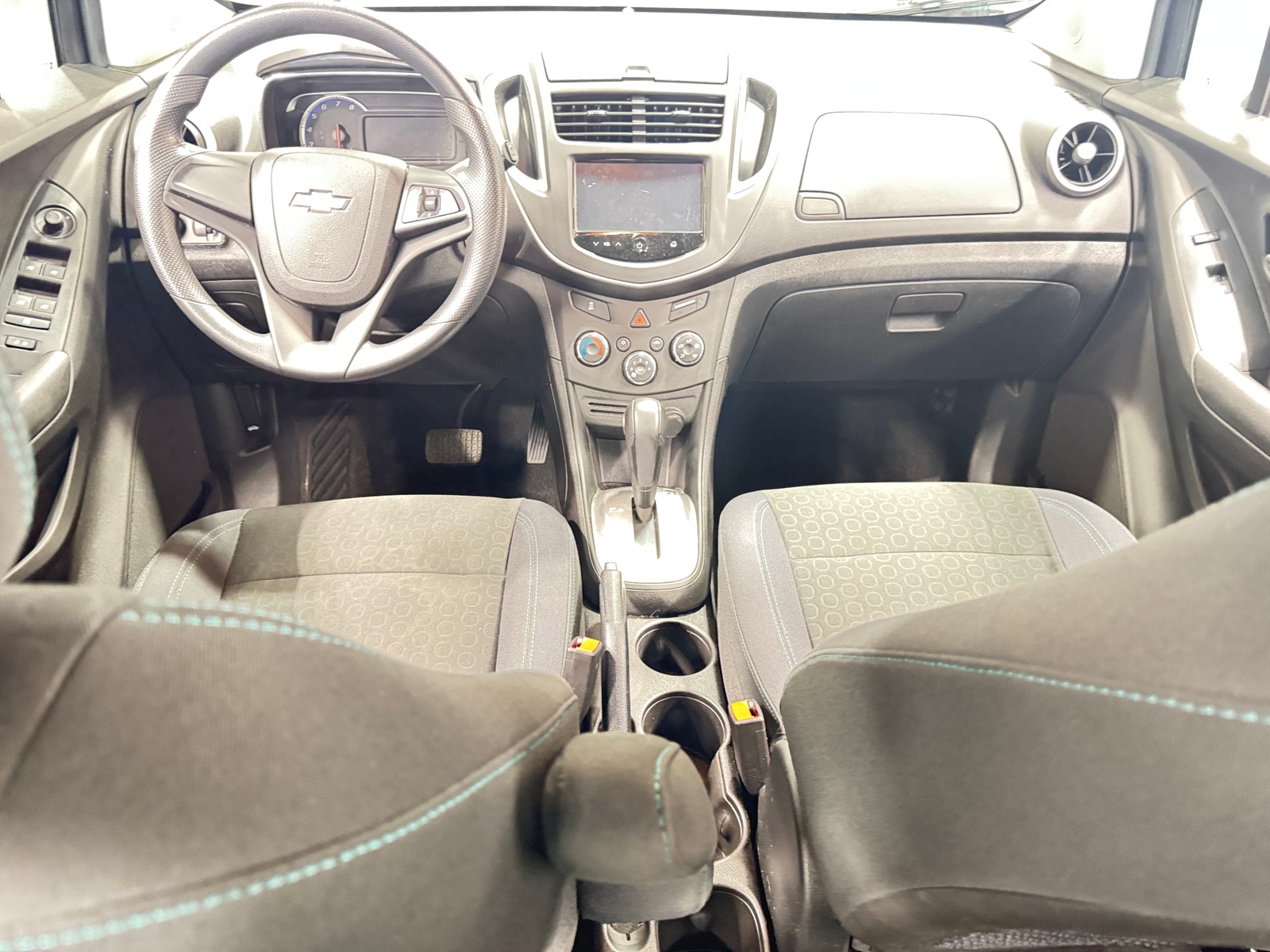 Thumbnail: 2016 Chevrolet Trax - 3