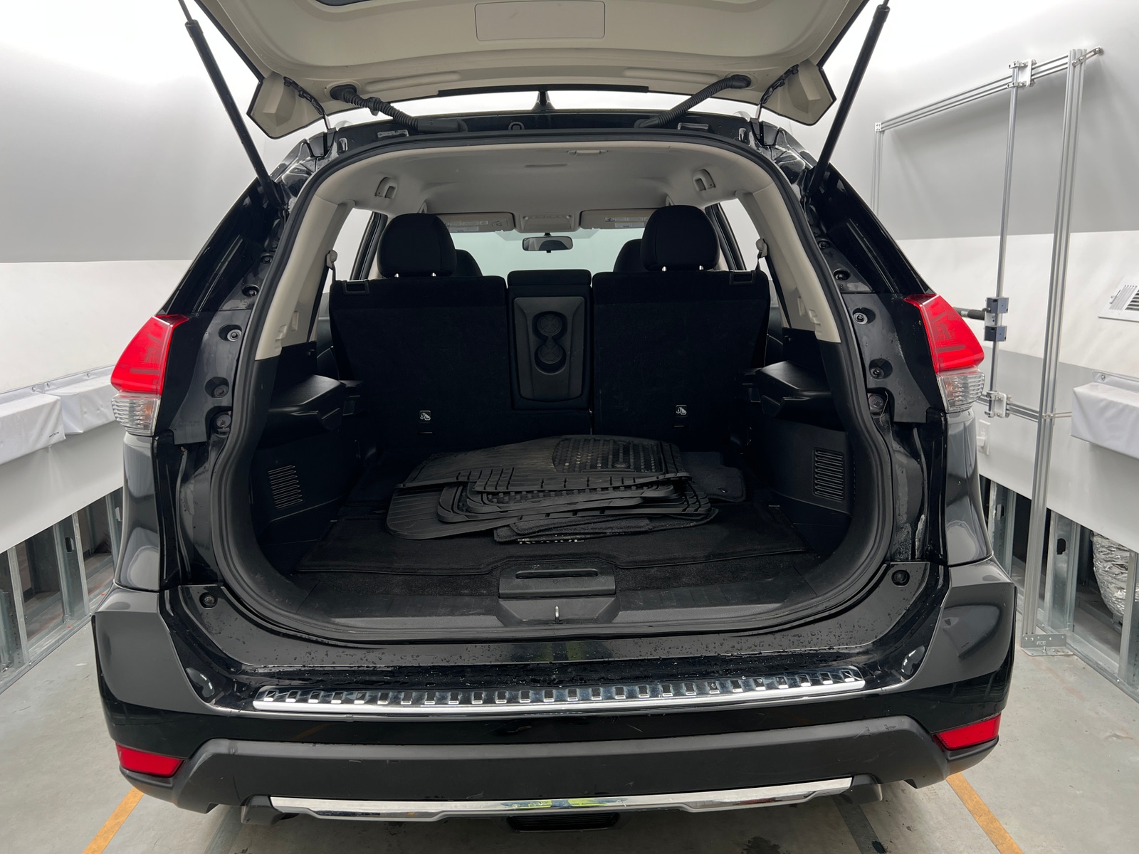 Thumbnail: 2017 Nissan Rogue - 7