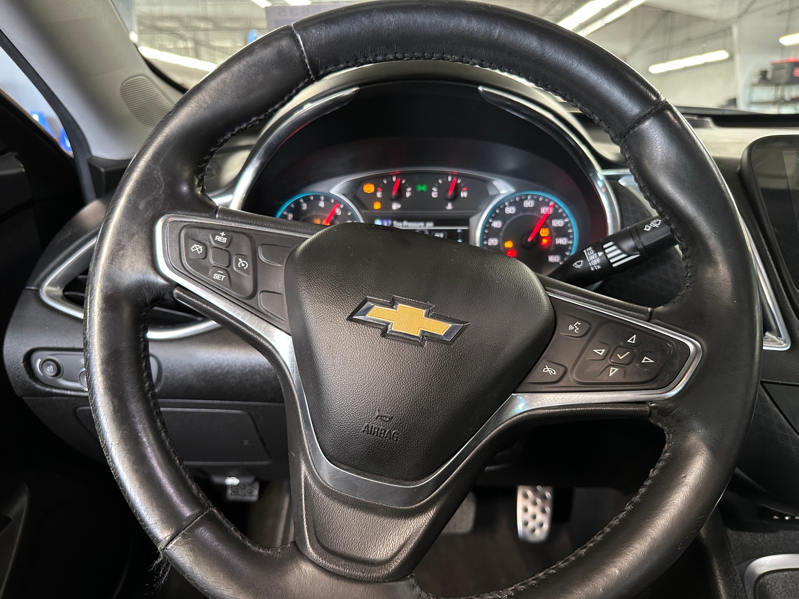 Thumbnail: 2016 Chevrolet Malibu - 5