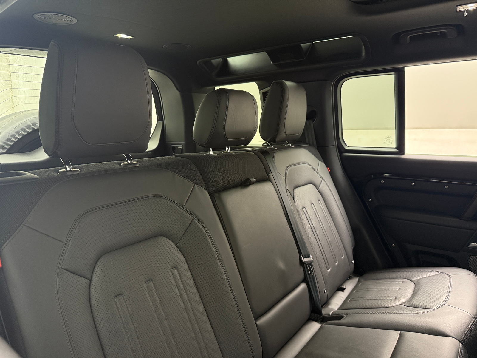 Thumbnail: 2024 Land Rover Defender - 5