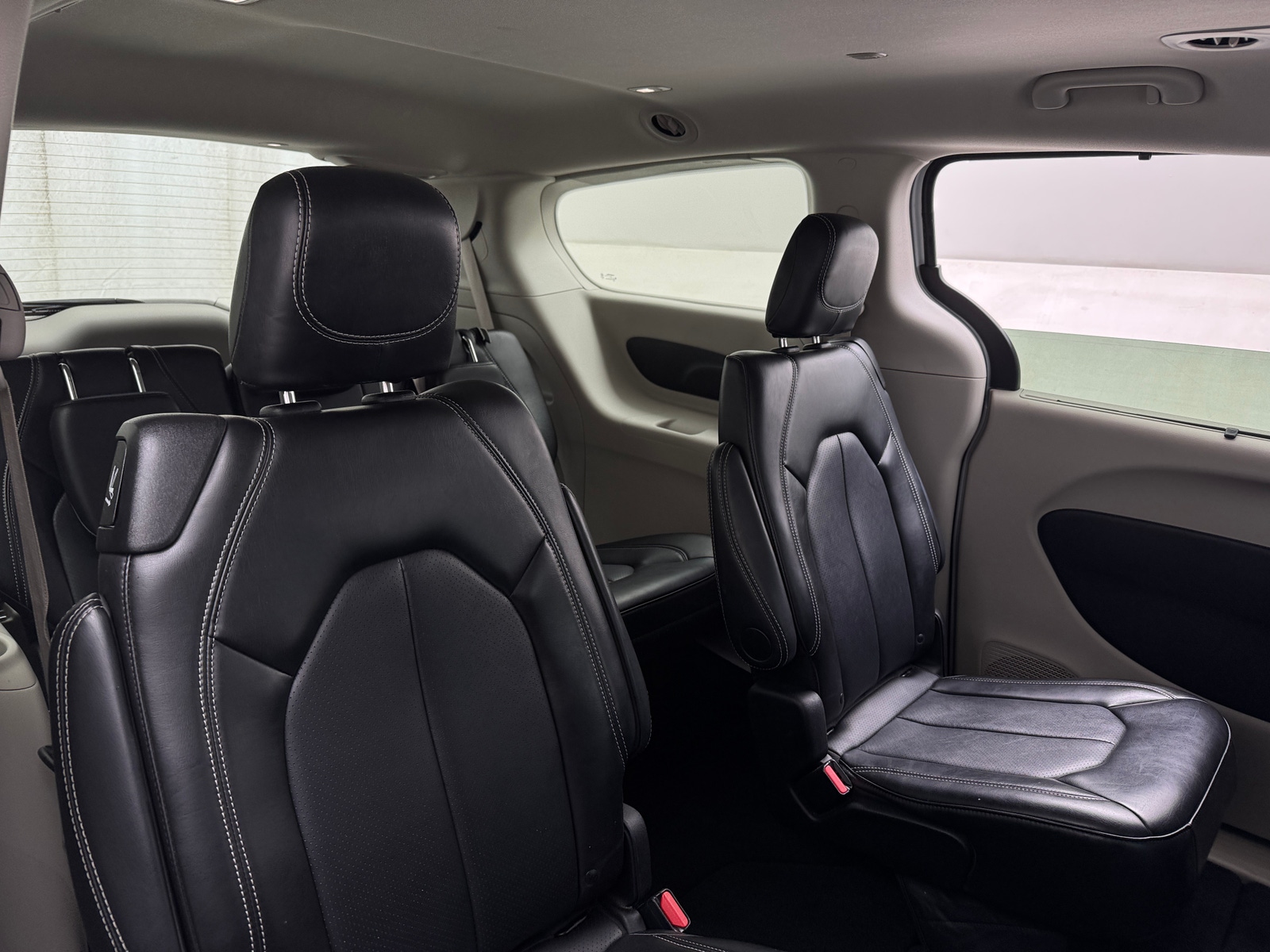 Thumbnail: 2024 Chrysler Pacifica - 5
