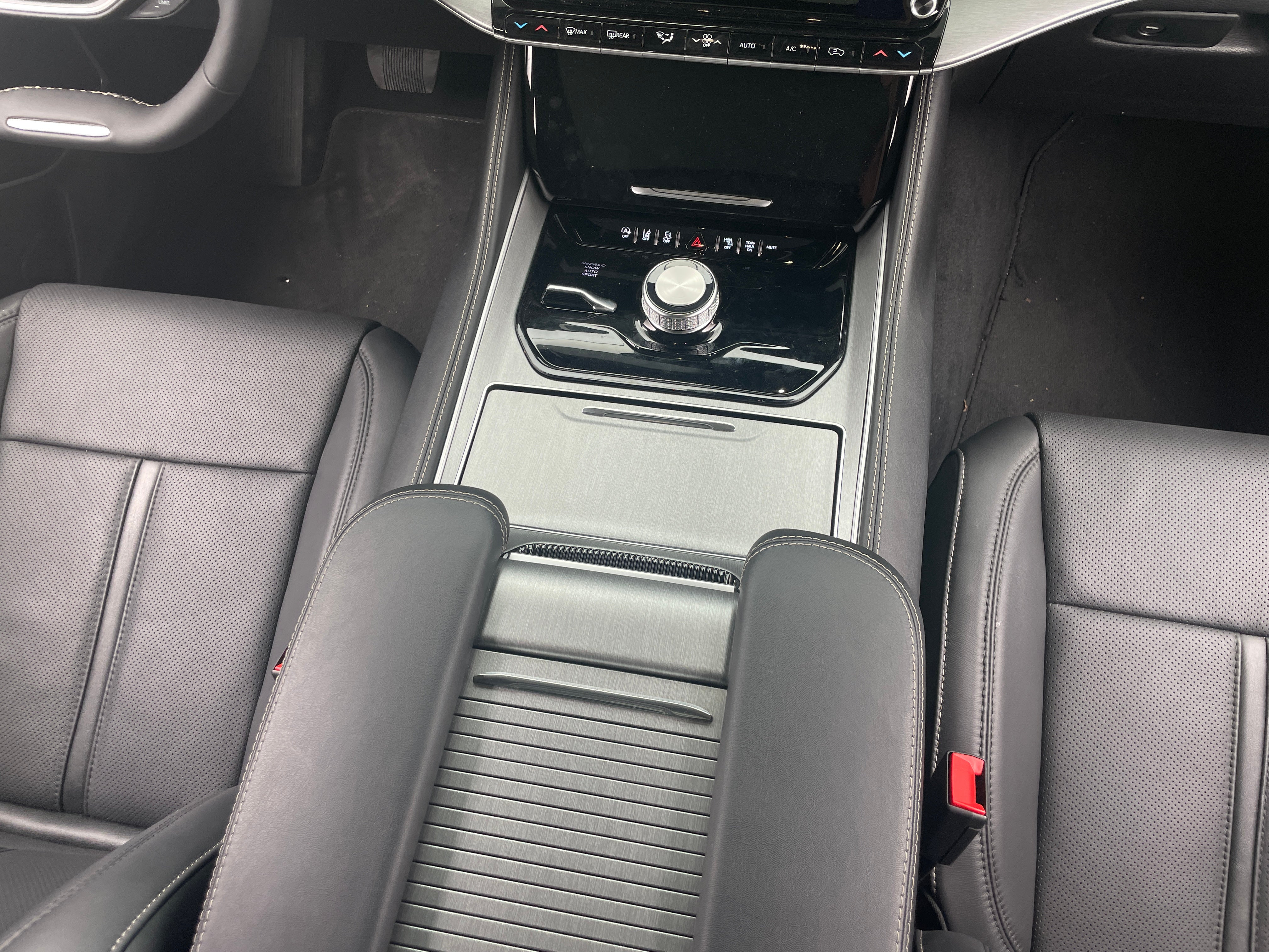 2026 Jeep Grand Wagoneer Limited Altitude - Photo 2