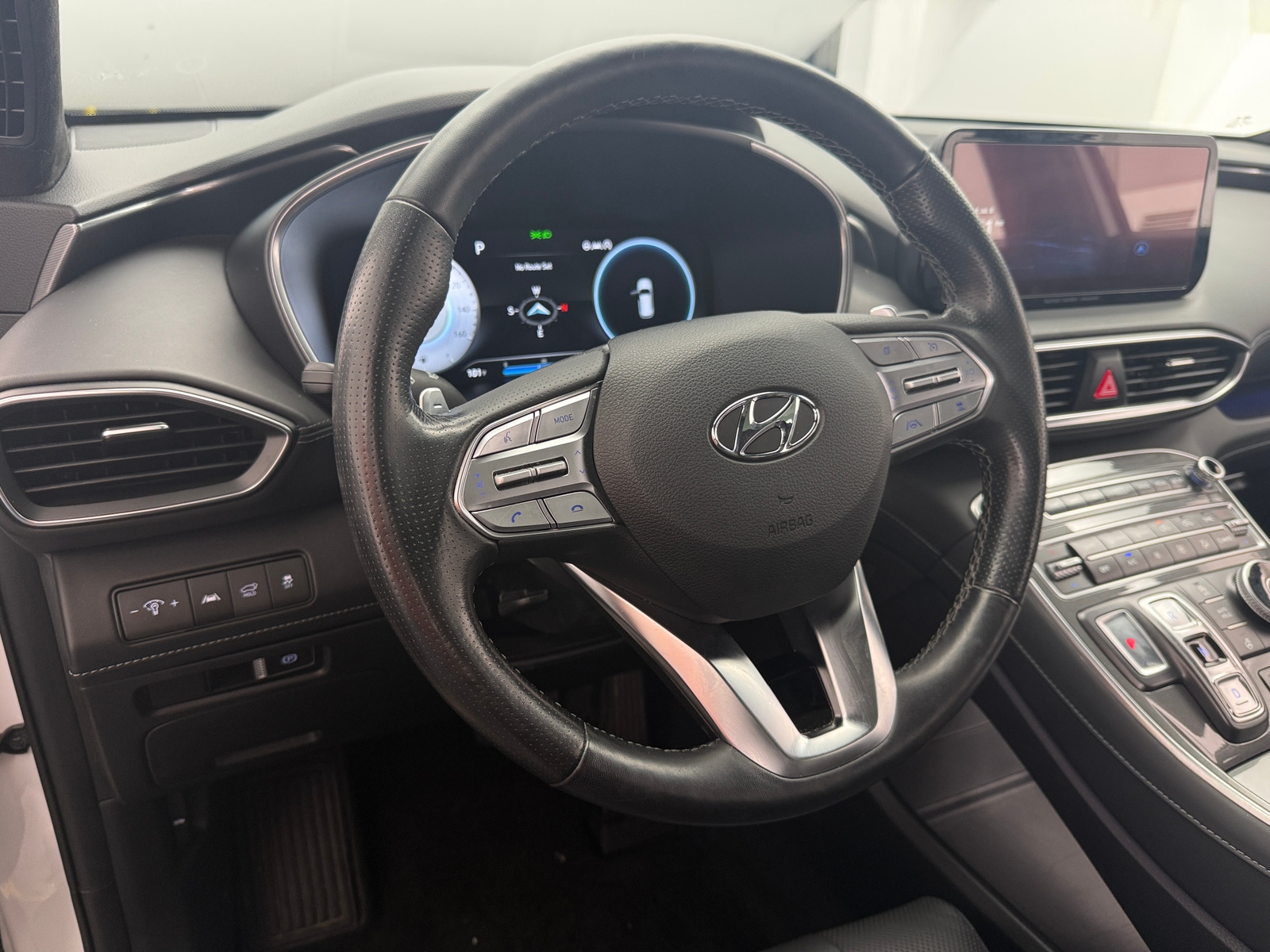 Thumbnail: 2023 Hyundai Santa Fe - 4