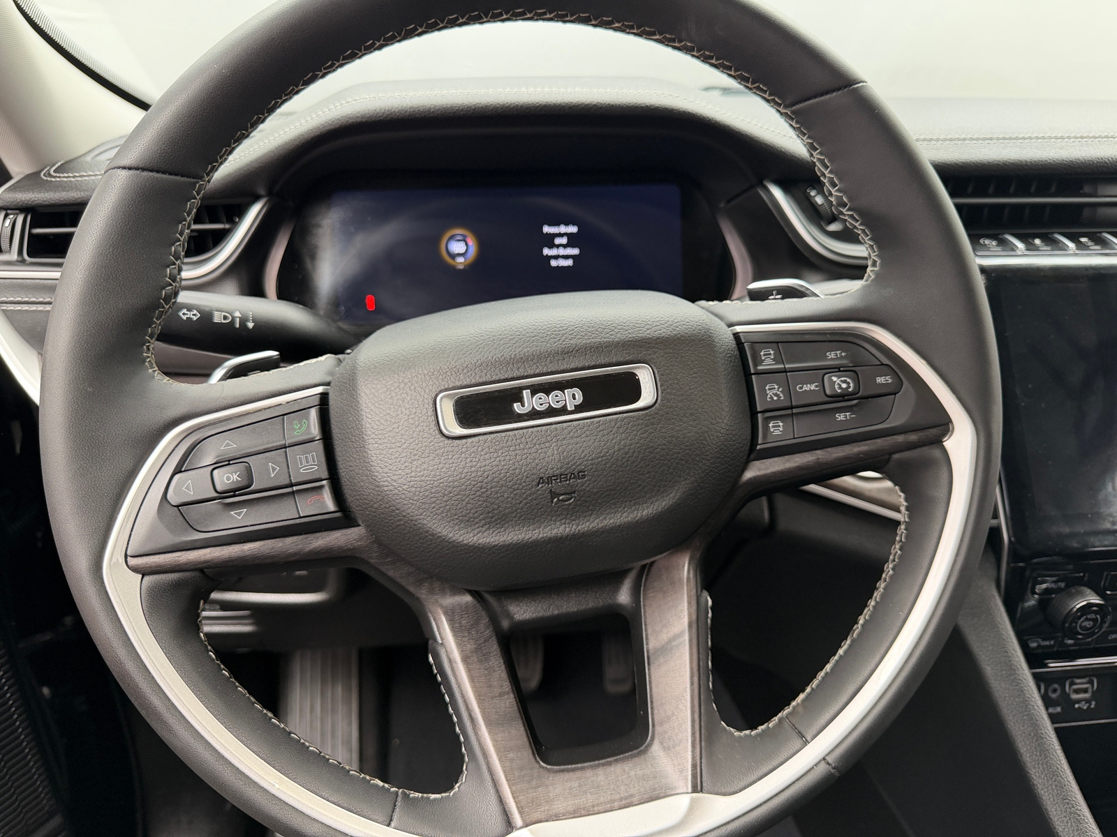 Thumbnail: 2023 Jeep Grand Cherokee - 4