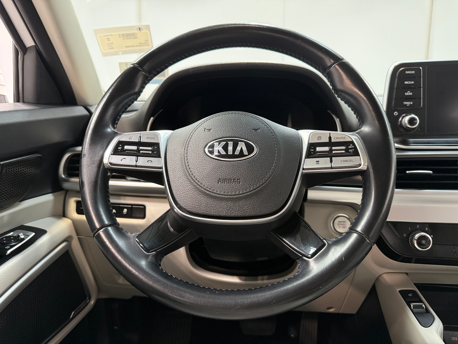 Thumbnail: 2020 Kia Telluride - 4