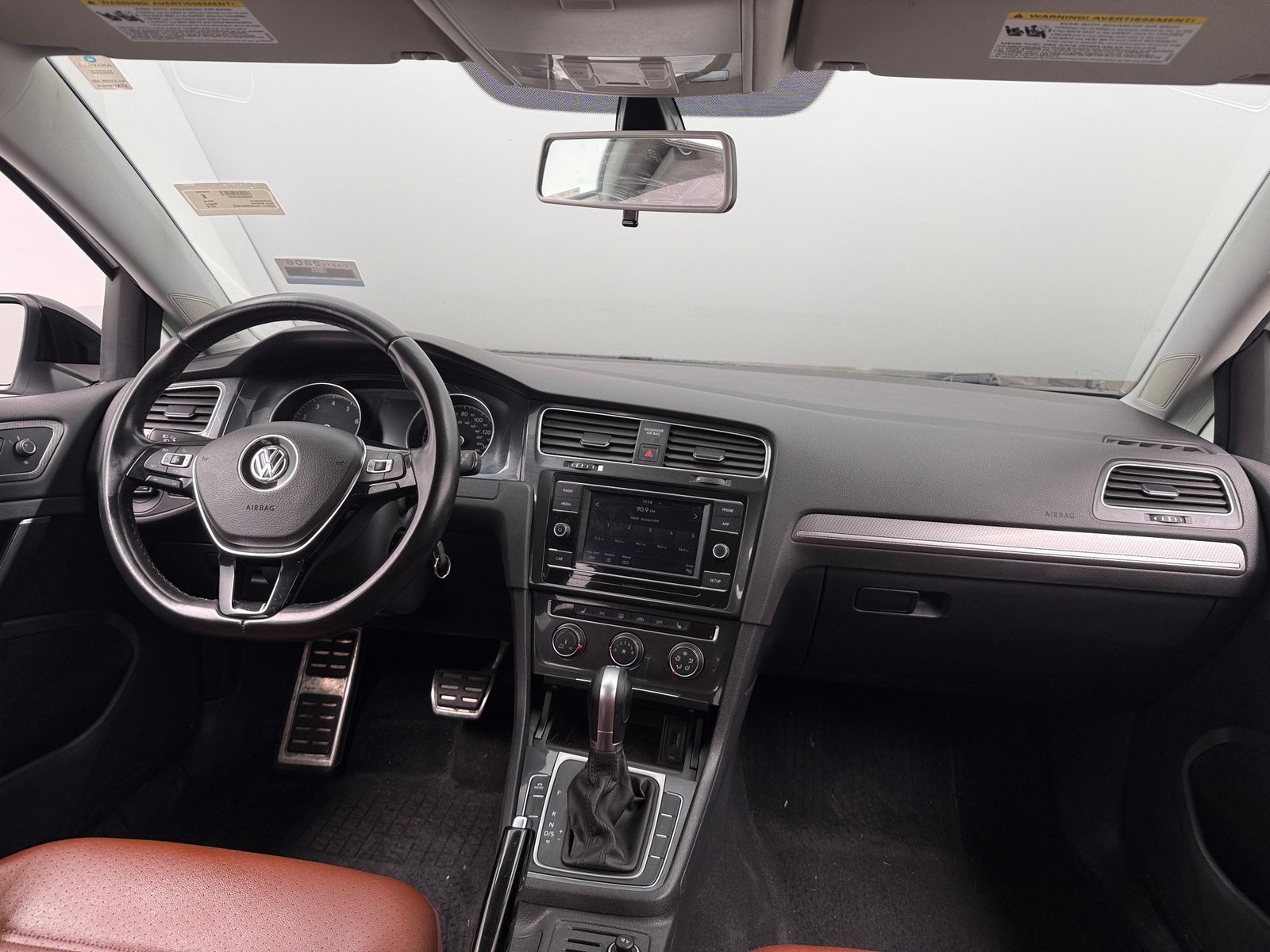 Thumbnail: 2019 Volkswagen Golf - 2