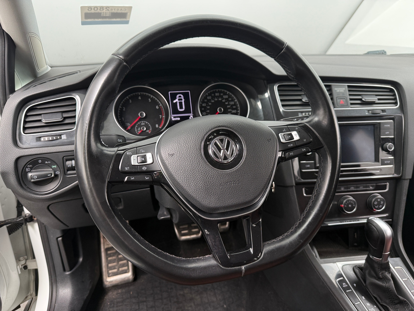 Thumbnail: 2019 Volkswagen Golf - 4