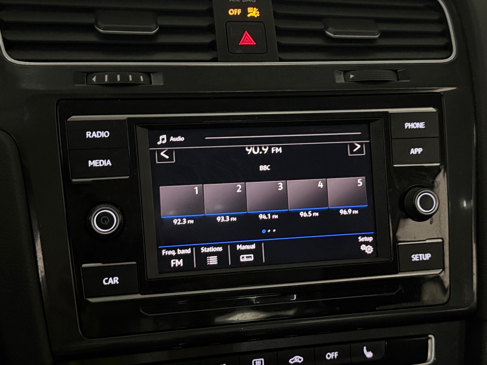 Thumbnail: 2019 Volkswagen Golf - 3