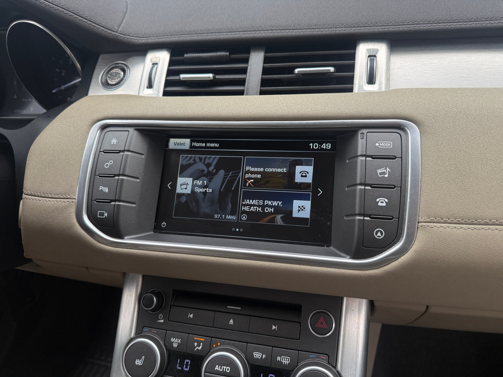 Thumbnail: 2016 Land Rover Range Rover Evoque - 3