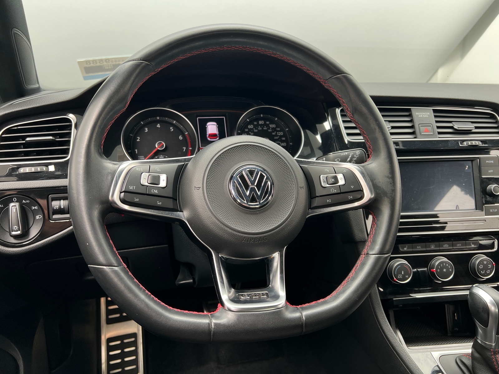 Thumbnail: 2018 Volkswagen Golf - 5