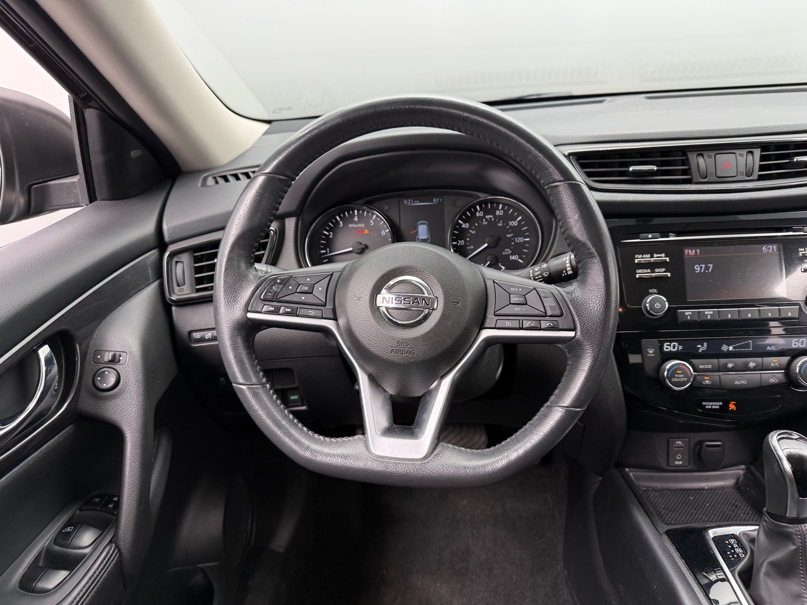 Thumbnail: 2017 Nissan Rogue - 5