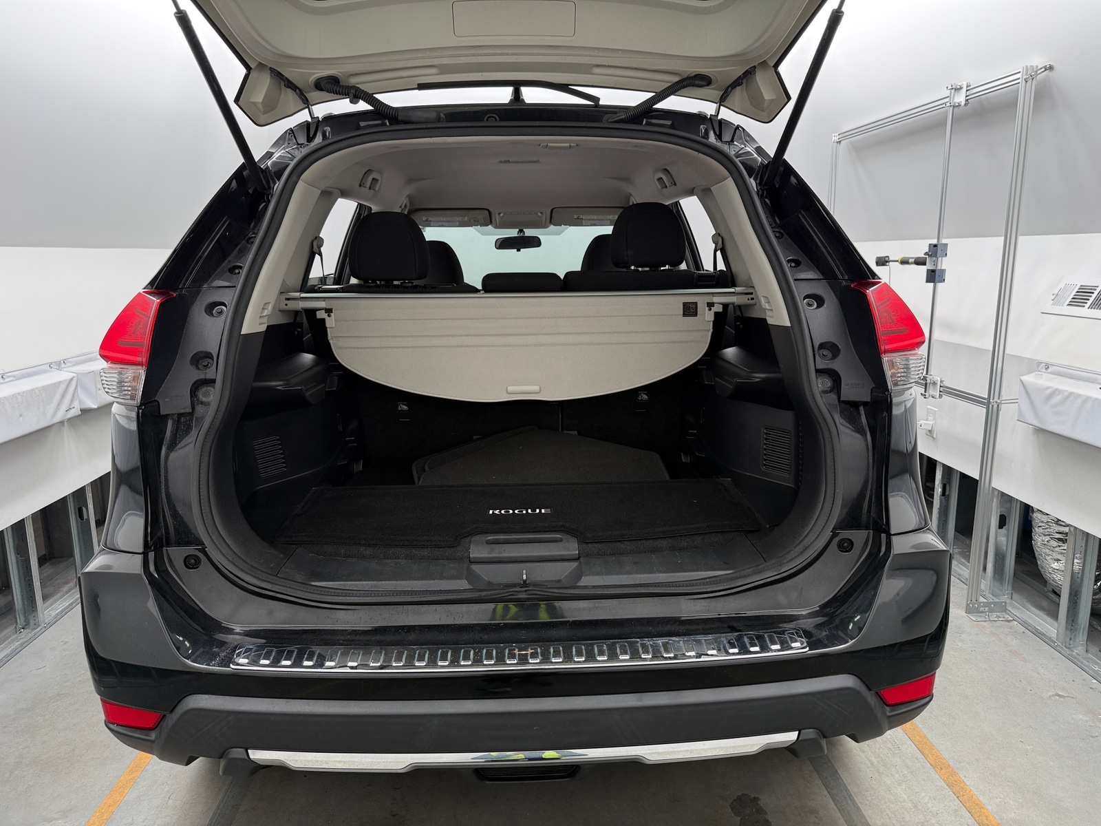Thumbnail: 2017 Nissan Rogue - 7