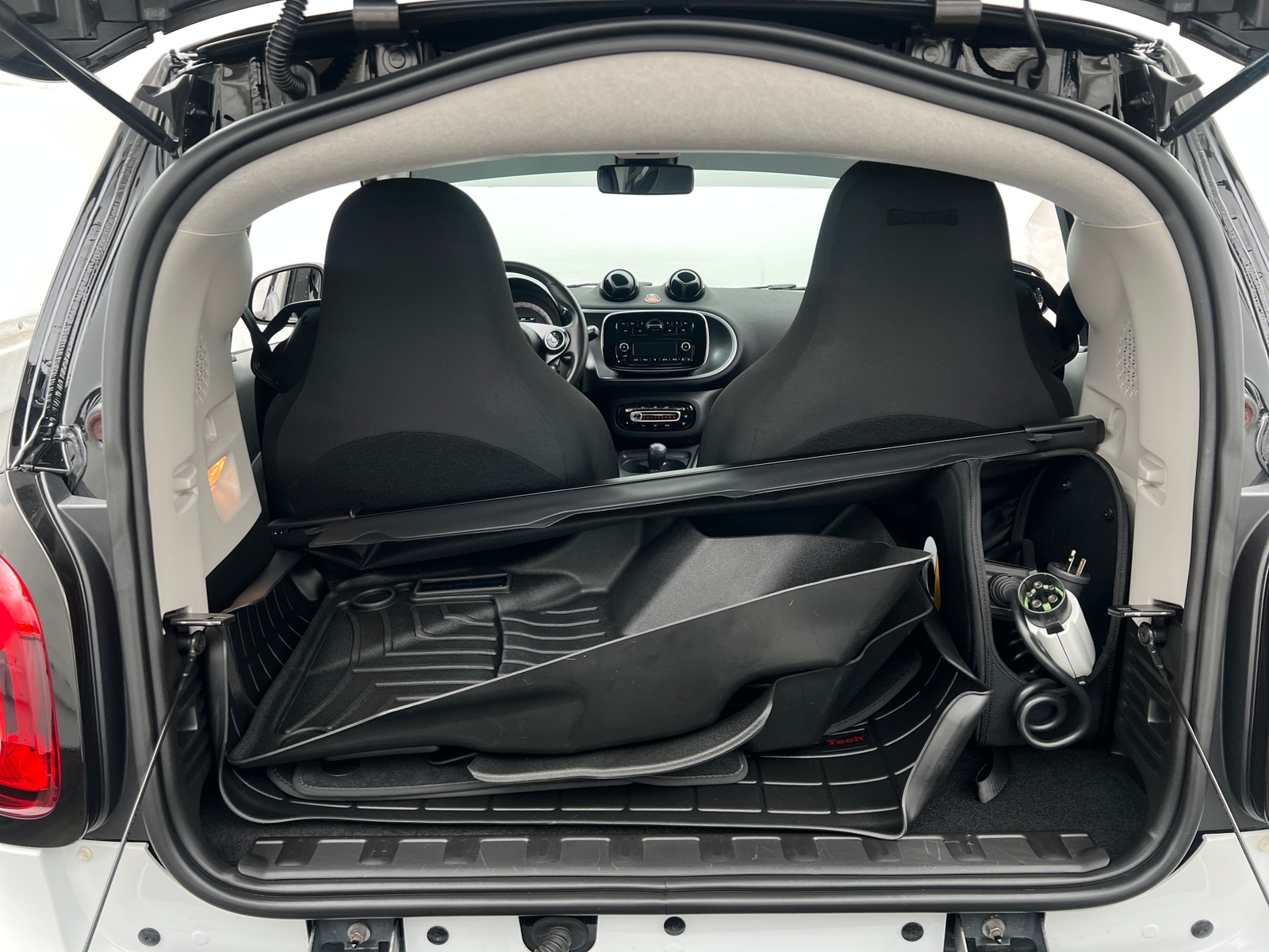 Thumbnail: 2017 smart fortwo - 5