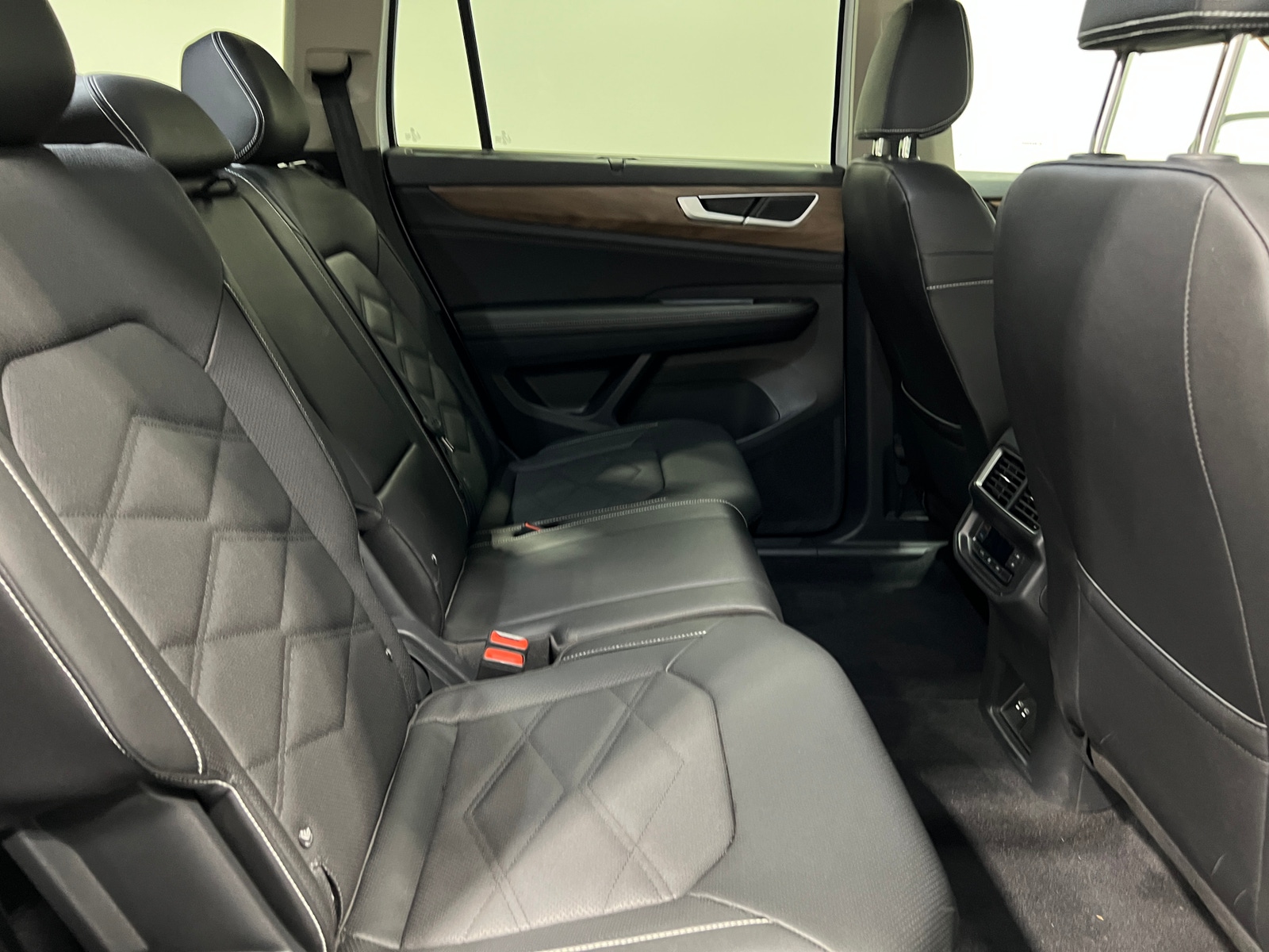 Thumbnail: 2026 Volkswagen Atlas - 5