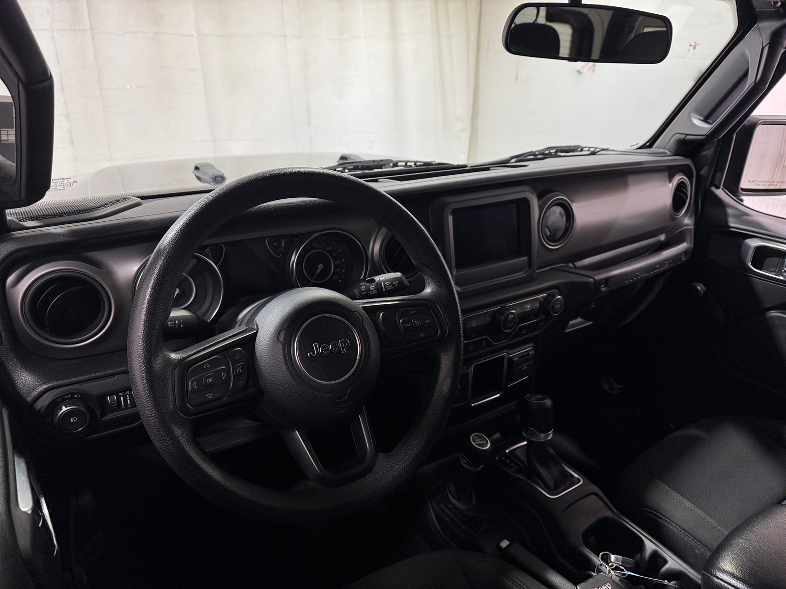 Thumbnail: 2022 Jeep Wrangler - 3