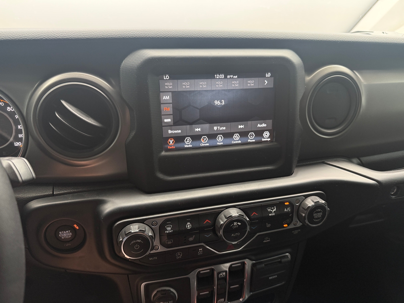Thumbnail: 2023 Jeep Gladiator - 4