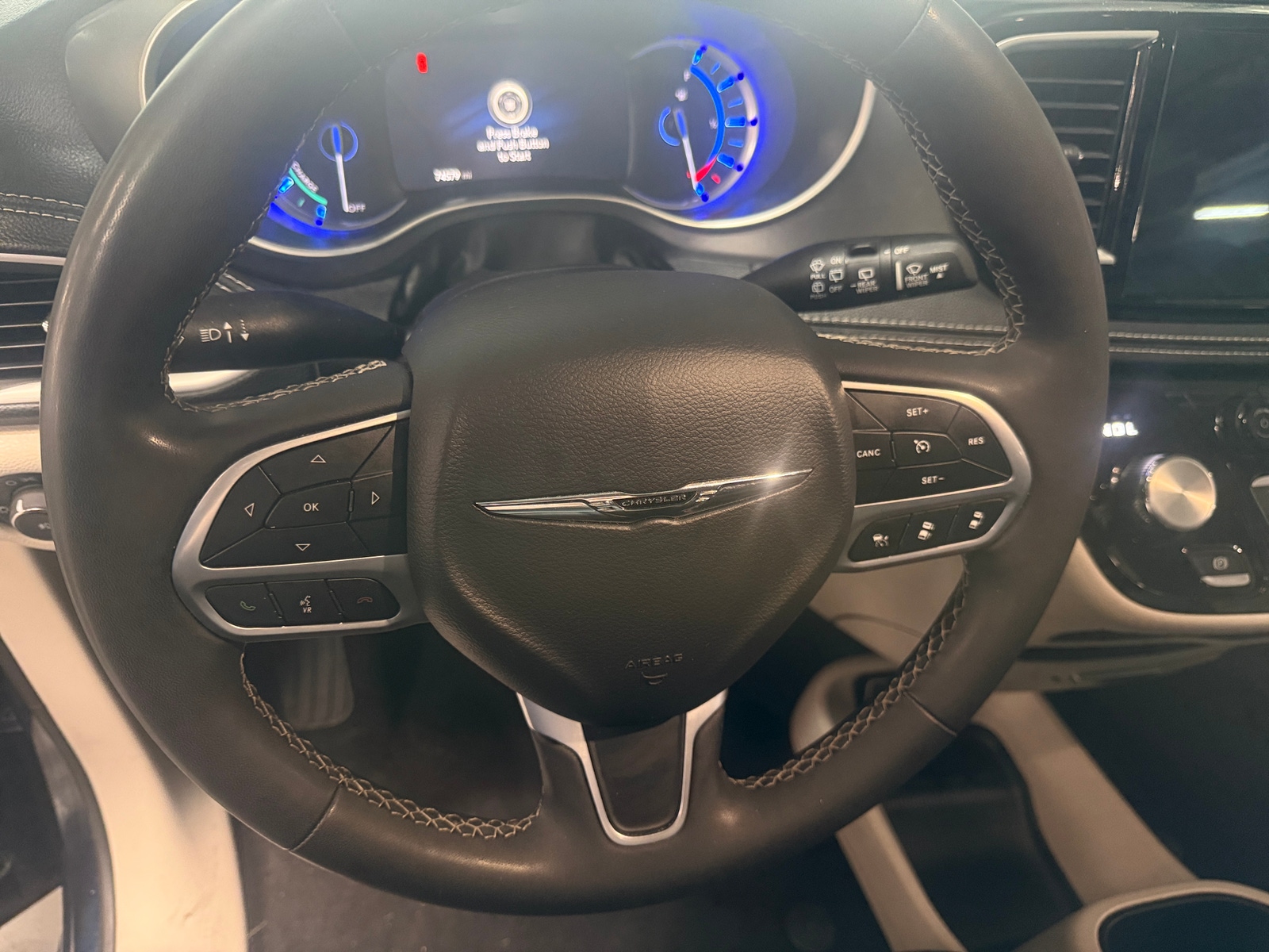 Thumbnail: 2024 Chrysler Pacifica - 4