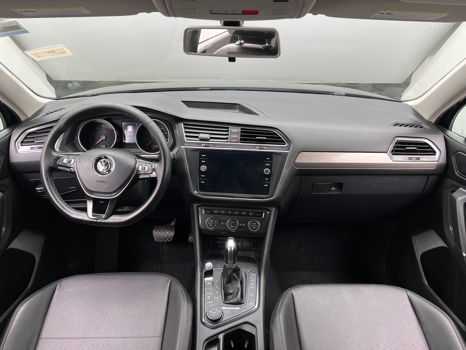 Thumbnail: 2018 Volkswagen Tiguan - 2