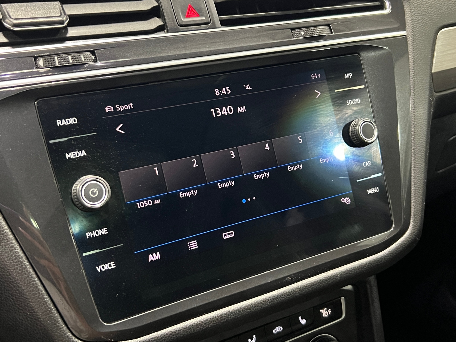Thumbnail: 2018 Volkswagen Tiguan - 3